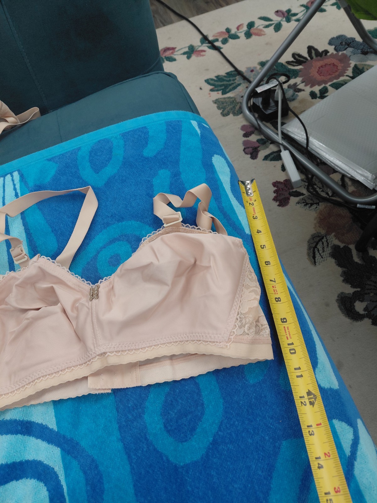 Vintage Lady Cameo Lingerie Bra Size 34EE