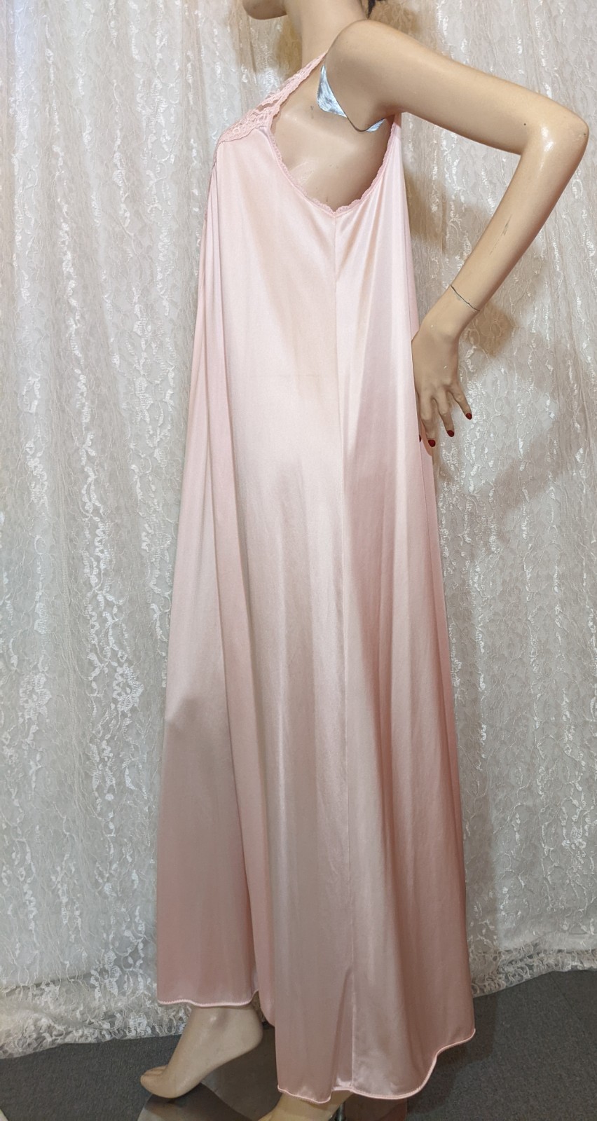 VTG Vanity Fair Lingerie Nightgown Pink Lace Free Bust Antron II Nylon L Sweep M