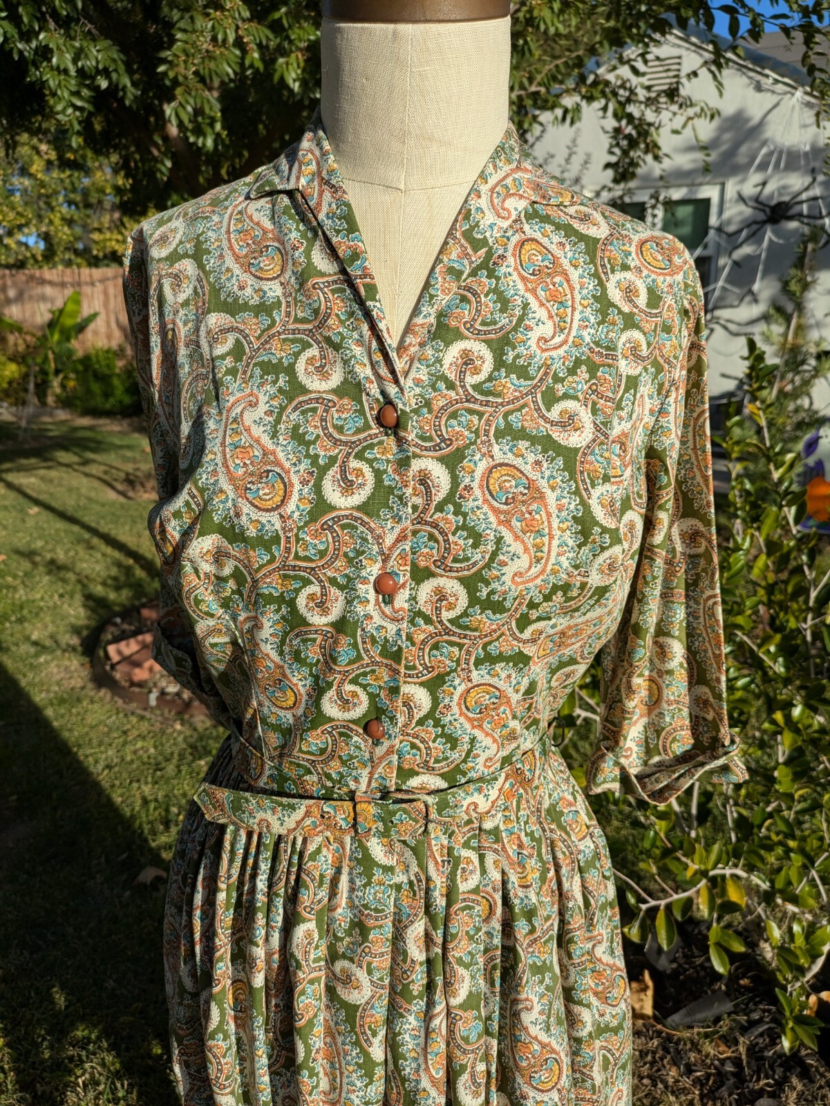 Vintage Mode O’Day Paisley dress Brown, Orange, Green, Yellow 50’s/60’s