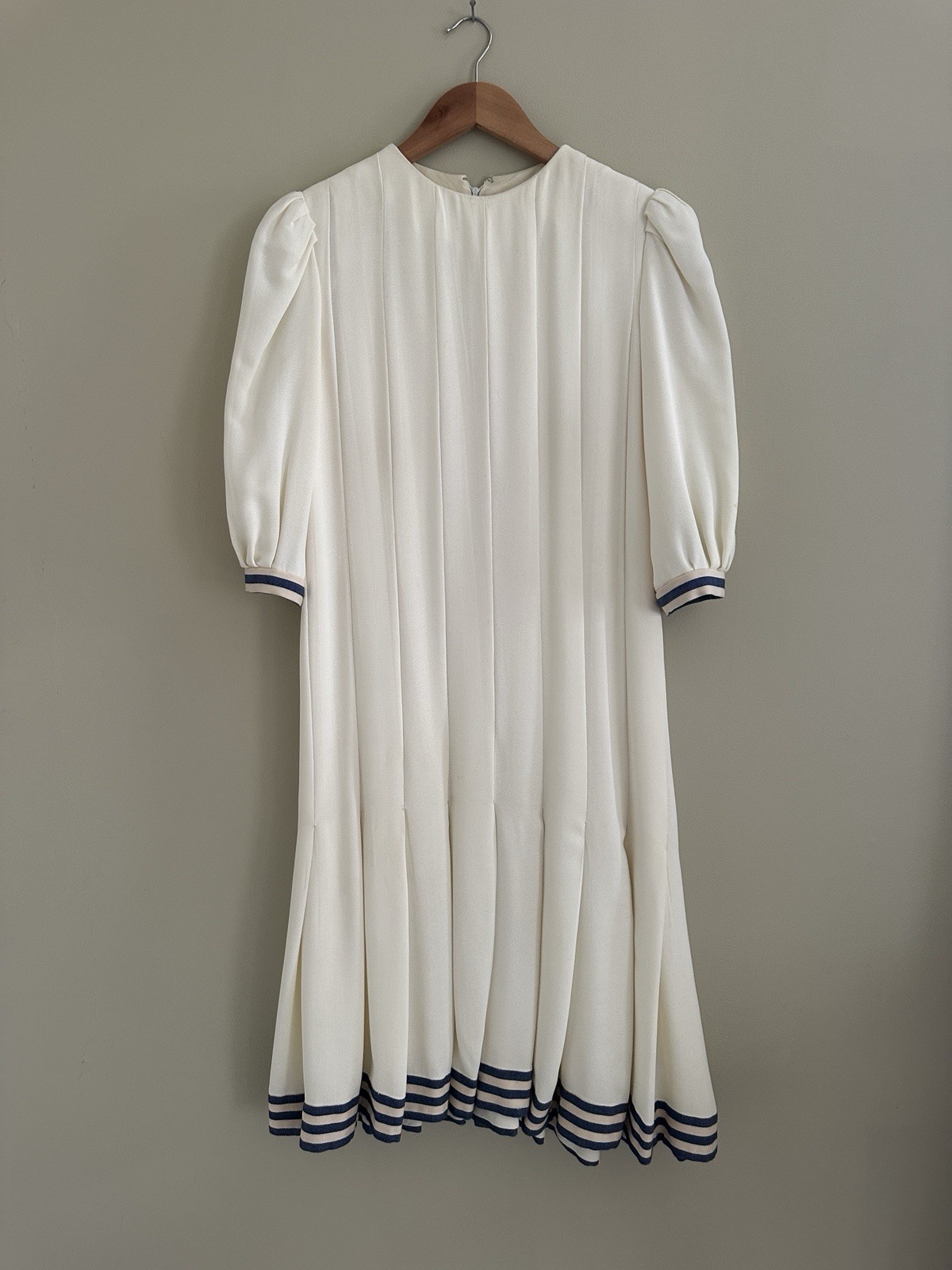 Gorgeous, Rare Vintage 80s Pauline Trigere Dress and Jacket Set Size 8