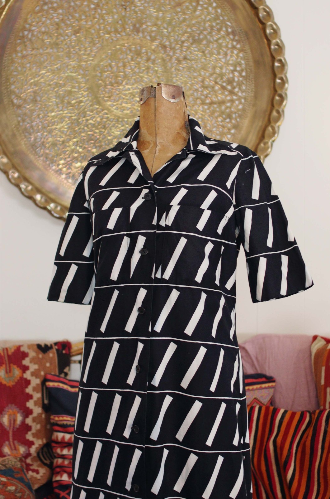 1970s MARIMEKKO Design Research Black White Print Collared shirtdress dress
