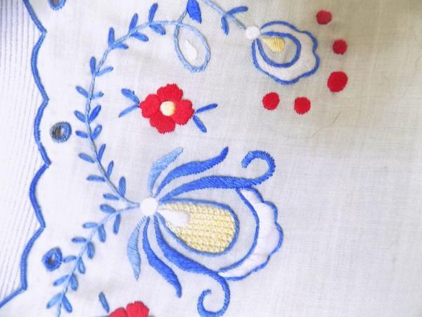 Vintage Hand Embroidered Ethnic Pullover Top Daffodil Large B38