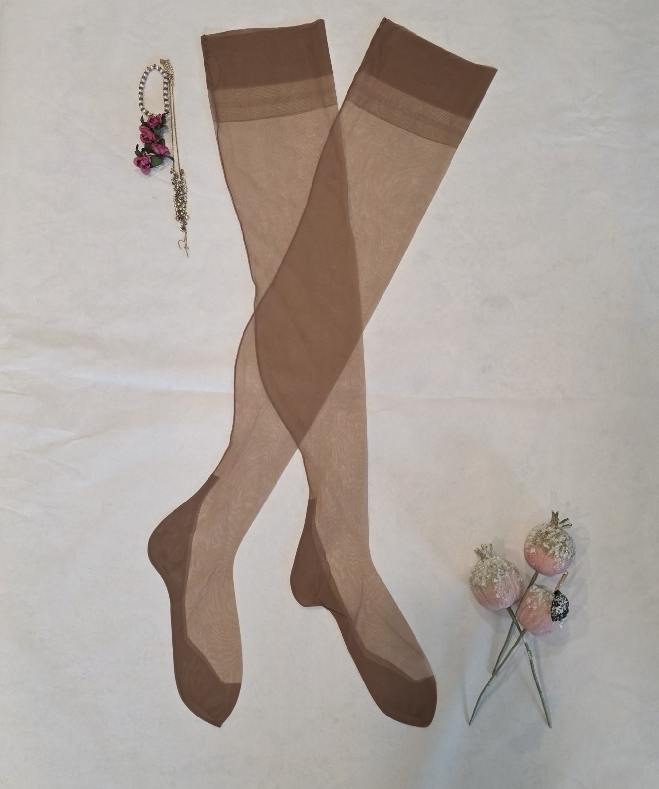 Vtg Unworn Isis Stockings Cuban Heel 51 Gauge 50 Denier Daytime Sheers U 10 LONG