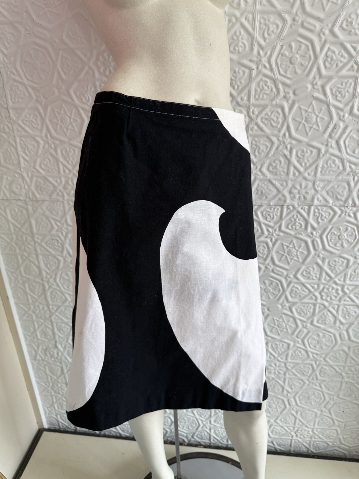 Vintage Marimekko Design Research Wrap skirt-Black & White-Wave-Midi-Mini-Medium