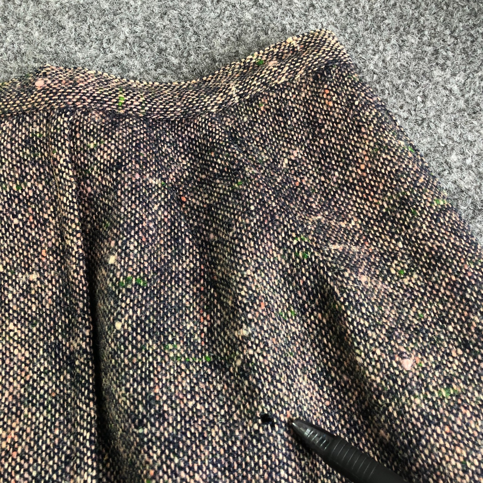 True Vintage 60s Nelly de Grab Skirt 26 Brown Wool Tweed Speckle 50s 70s Pockets