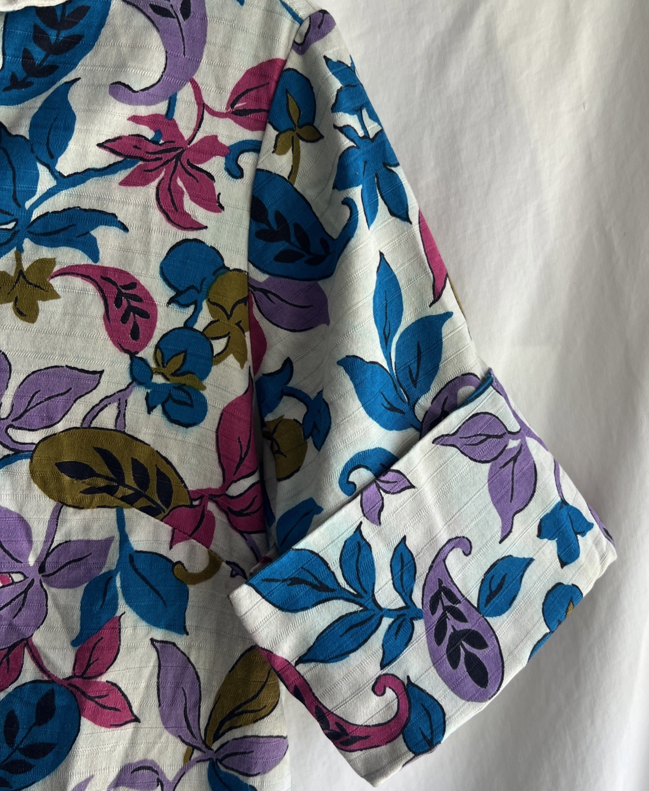 1960s Lady Van Heusen Wash N Wear Floral Paisley Button Up Blouse Size 10