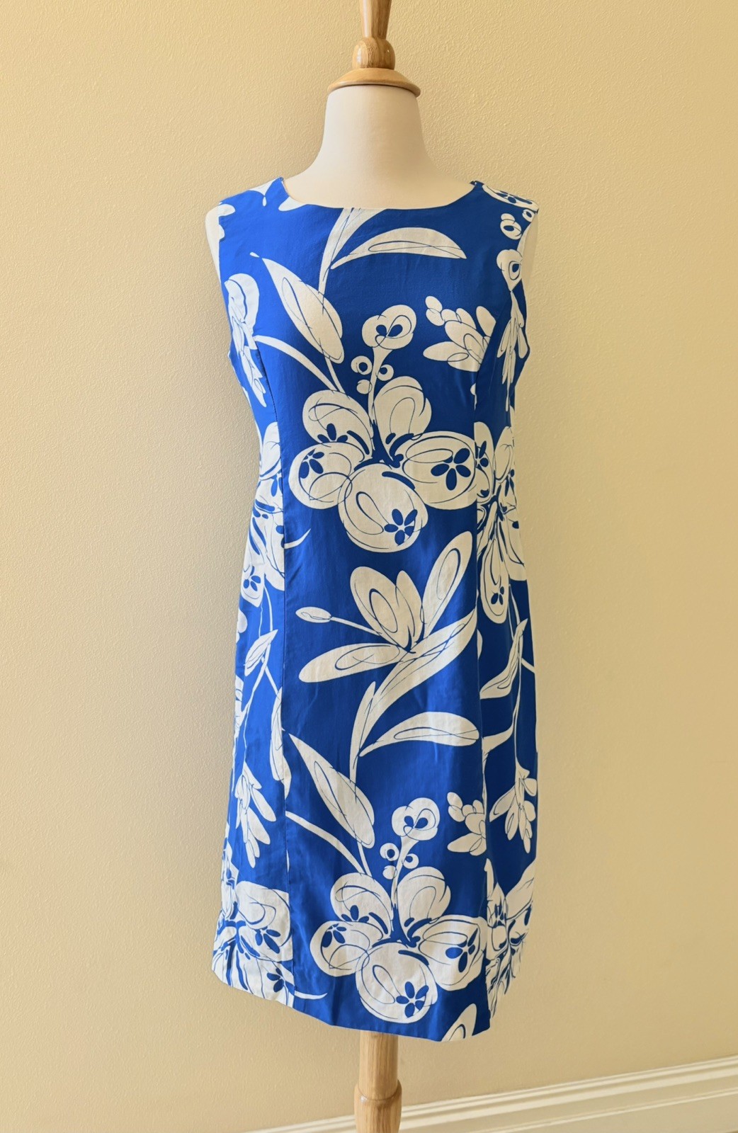1960s Vintage Shift Mod Dress Floral Cobalt Blue And White. M