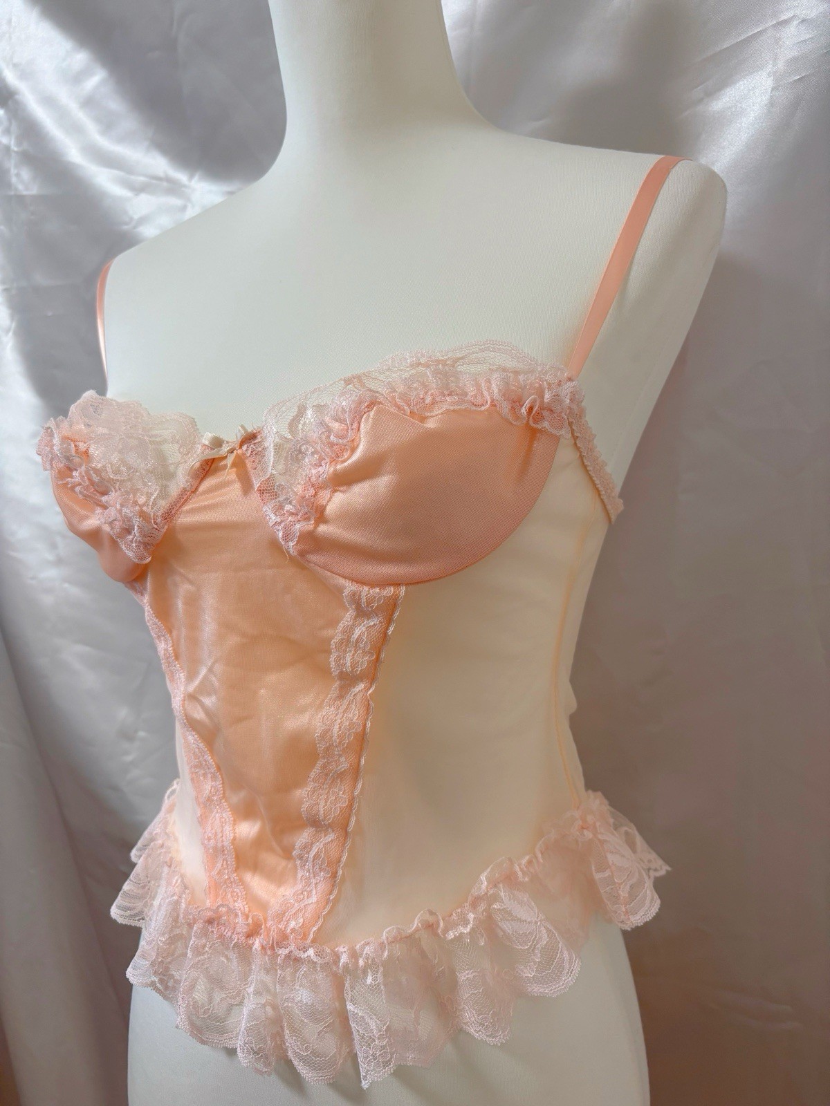 Vintage 1990s Frederick’s of Hollywood Cami Lace Lingerie Corset Top Salmon Pink