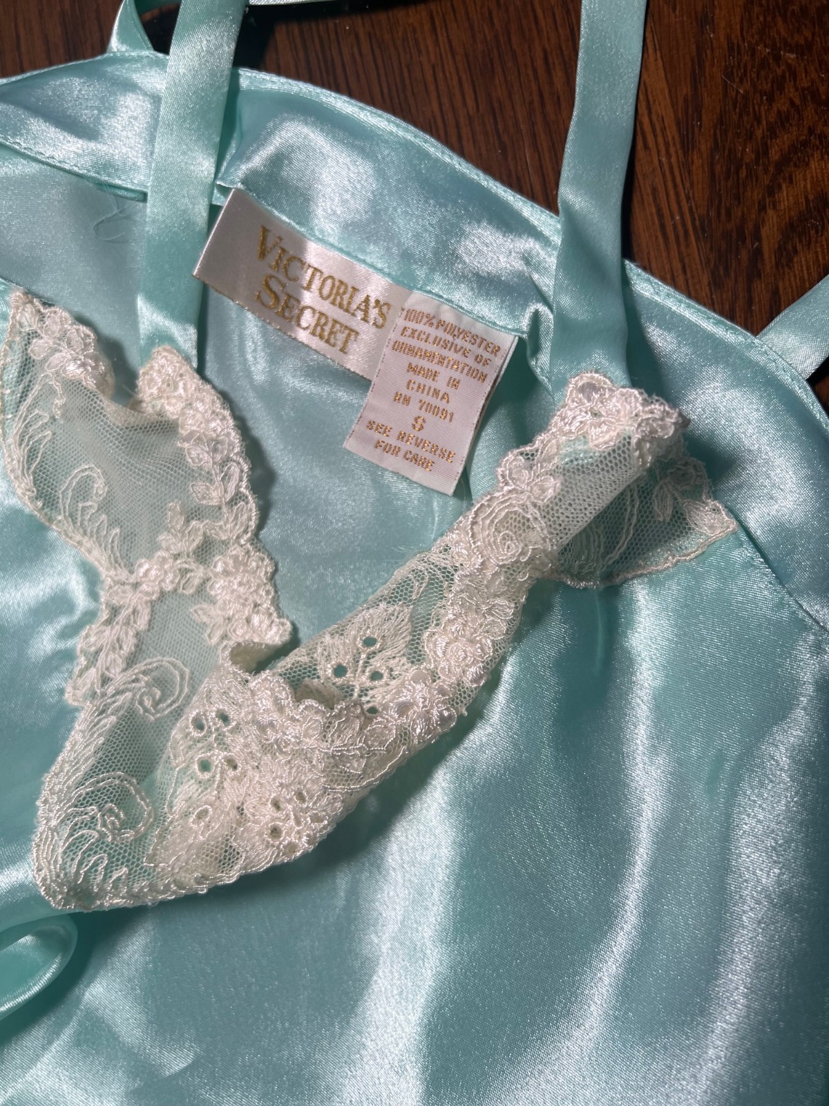 Vintage Gold Label Victoria’s Secret Short Nightgown Liquid Satin Size Small