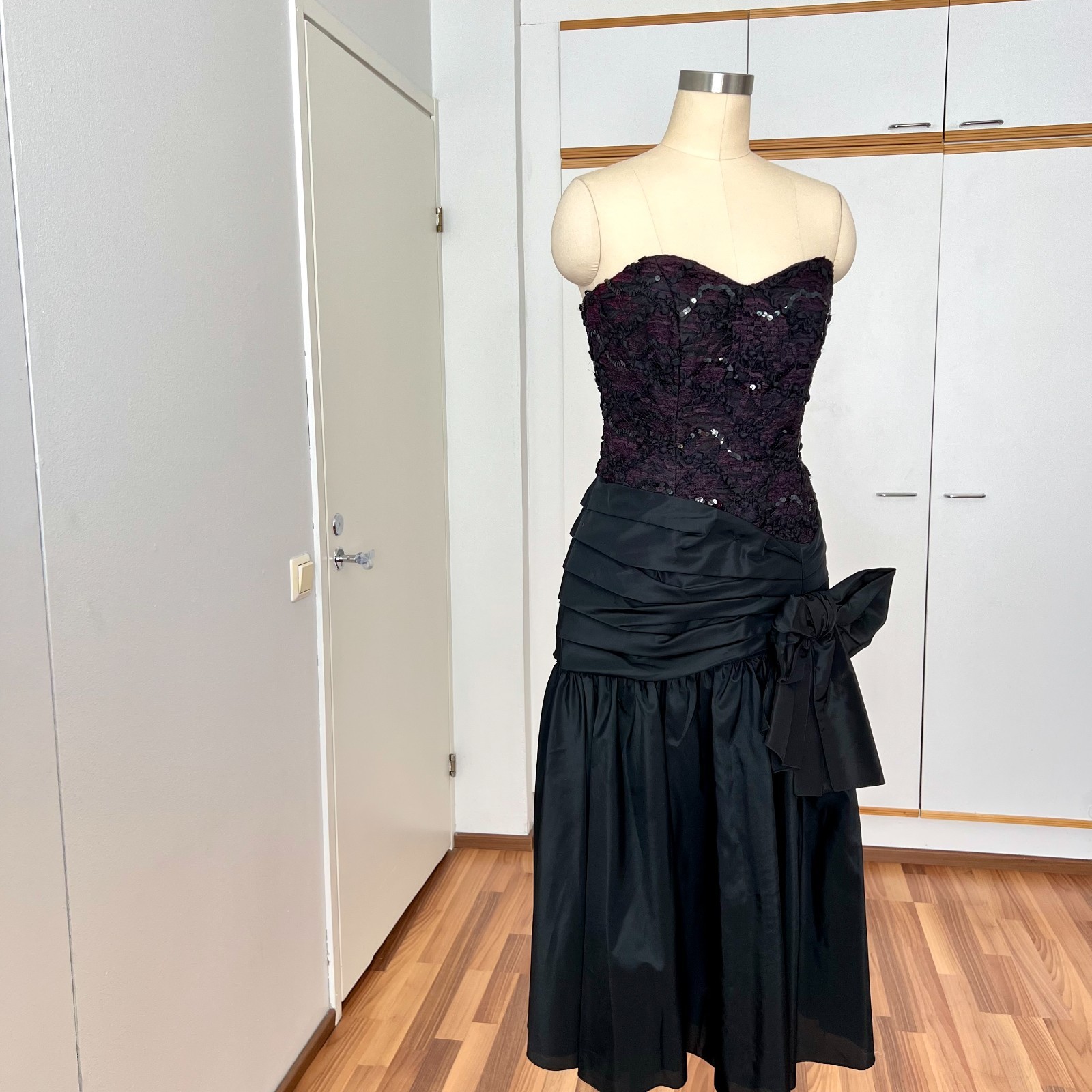 1980s VERA MONT Drop Waist Evening Dress Strapless Sequin Corset Cocktail EU 40