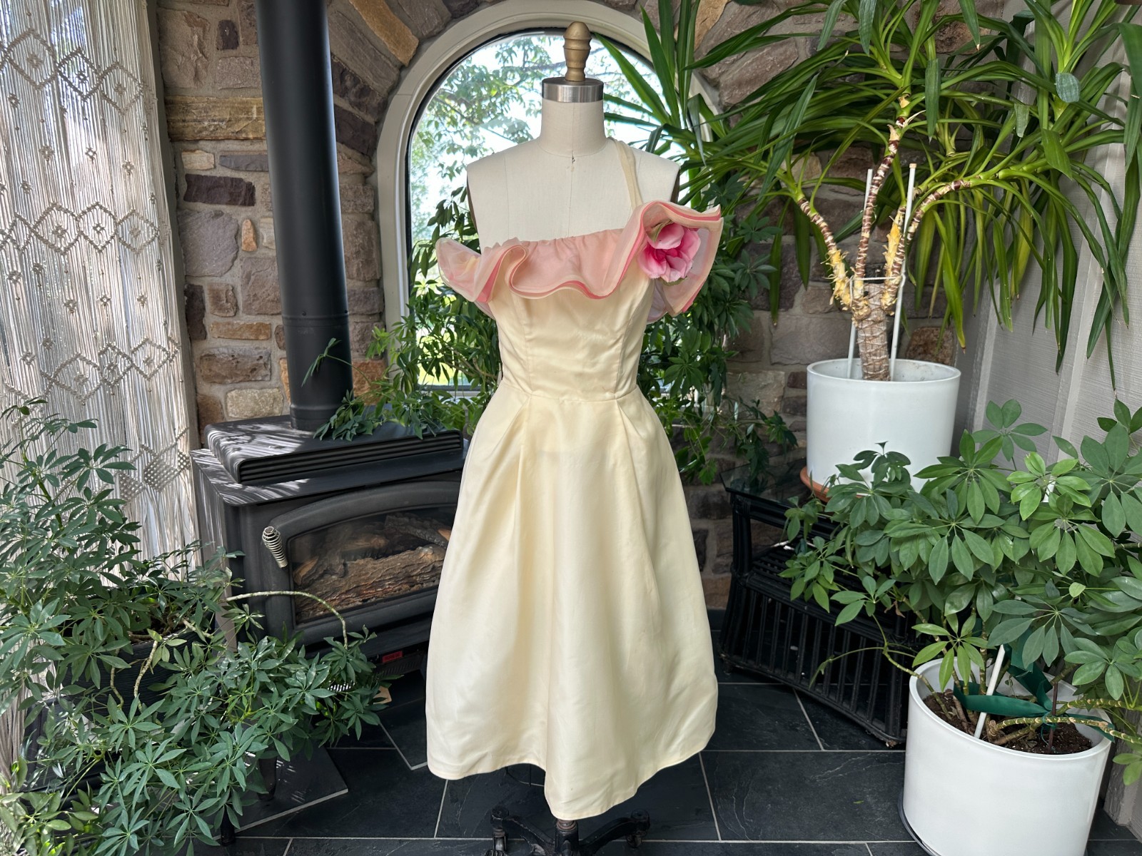 Vintage 1950s Ivory and Pink Silk Organza Off Shoulder Formal Dress Wounded Bird