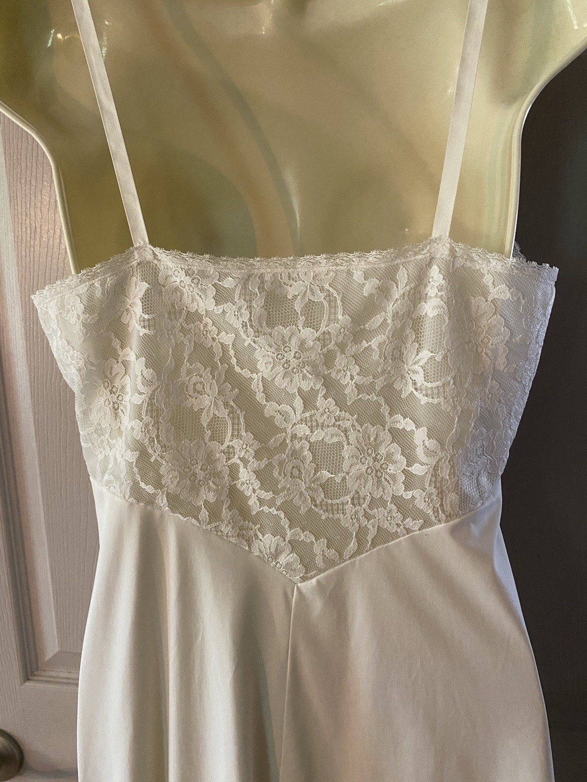 Vanity Fair Vintage Lace Bodice Ivory Mini Slip Dress Size 34 Small VGC