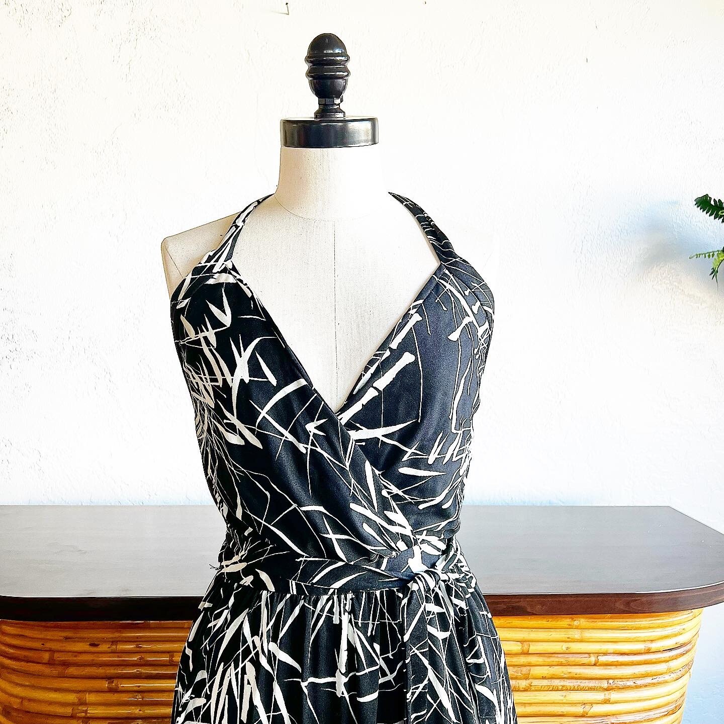 JOY STEVENS CALIFORNIA 70’s Black White Bamboo Tropical Vintage Halter Dress M