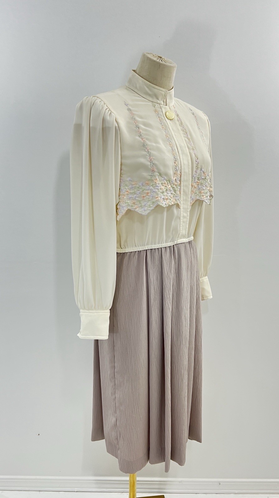 VTG Leslie Fay Dress 80s Secretary Ivory Floral Embroidery 12 Geek Librarian