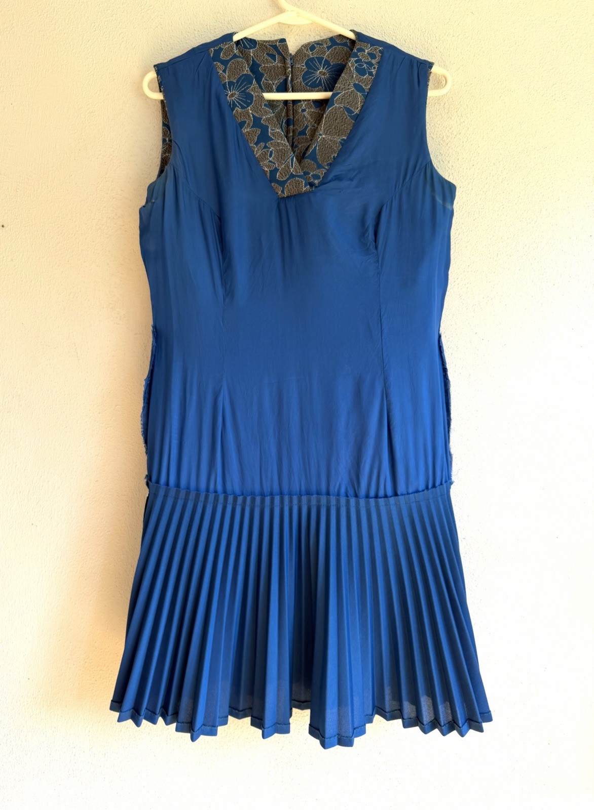 Vintage 1960s MOD DRESS Flower Power Print Mary Dobbs Pleated Hem Lucite Buckle