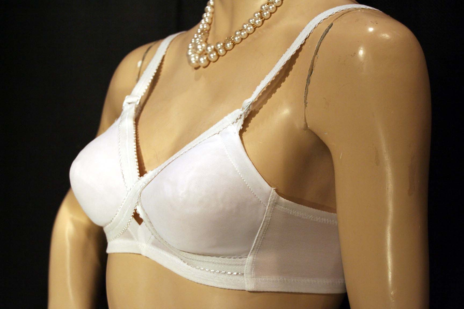 NOS 34B VTG 70s BRA Seamless Cup X’TRA COMFORT Exquisite Form P3150 Vanity Fair