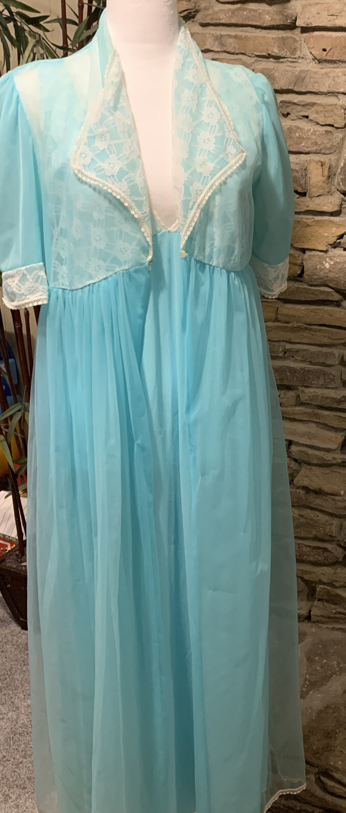 1970 Peignor Set Blue Vintage 70s Robe & Nightgown Silky Blue Nylon Lace (Q)