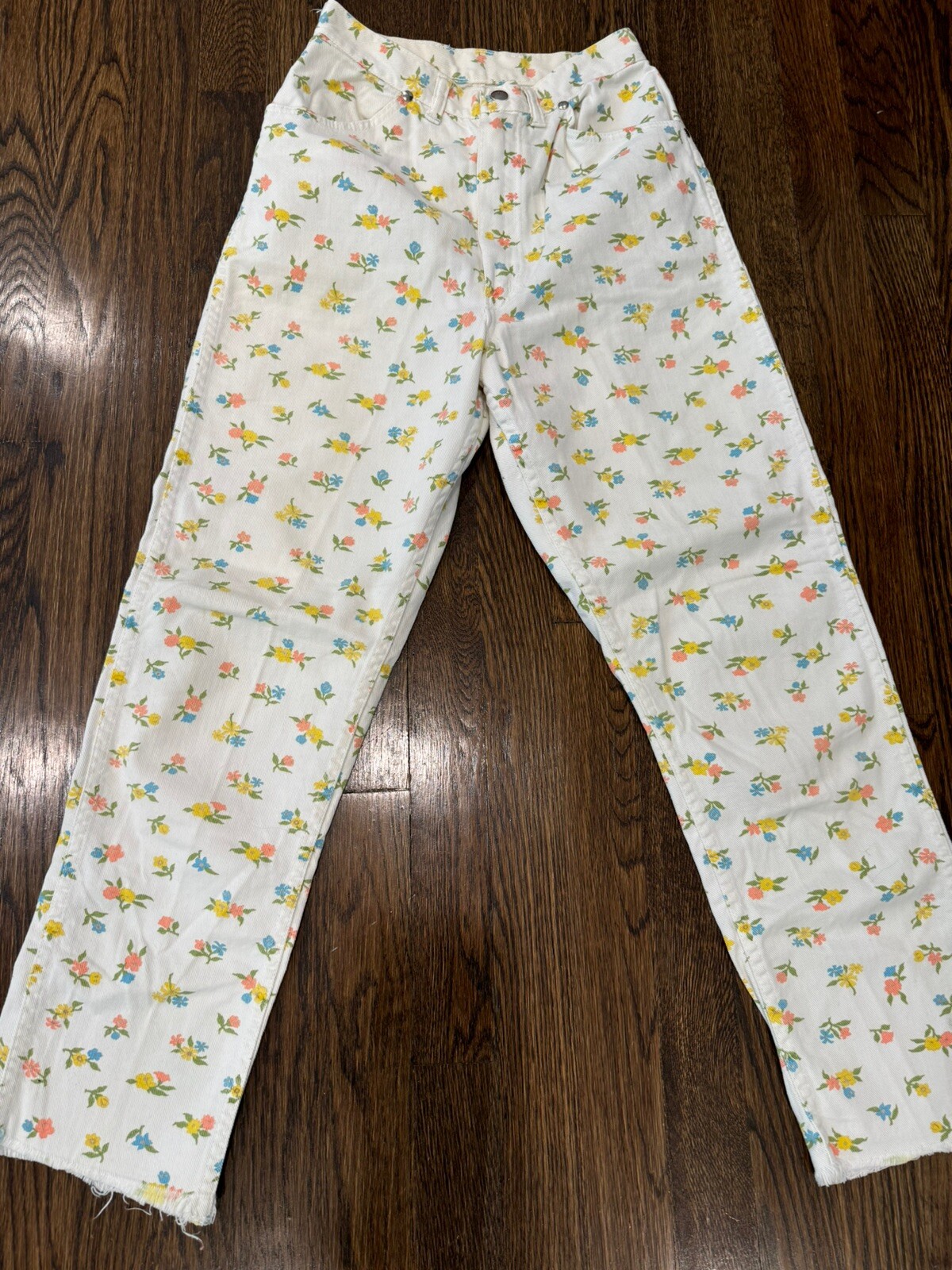 Vintage Floral Wrangler Jeans Inseam 25in Size 11/12 Slim – See Measurements