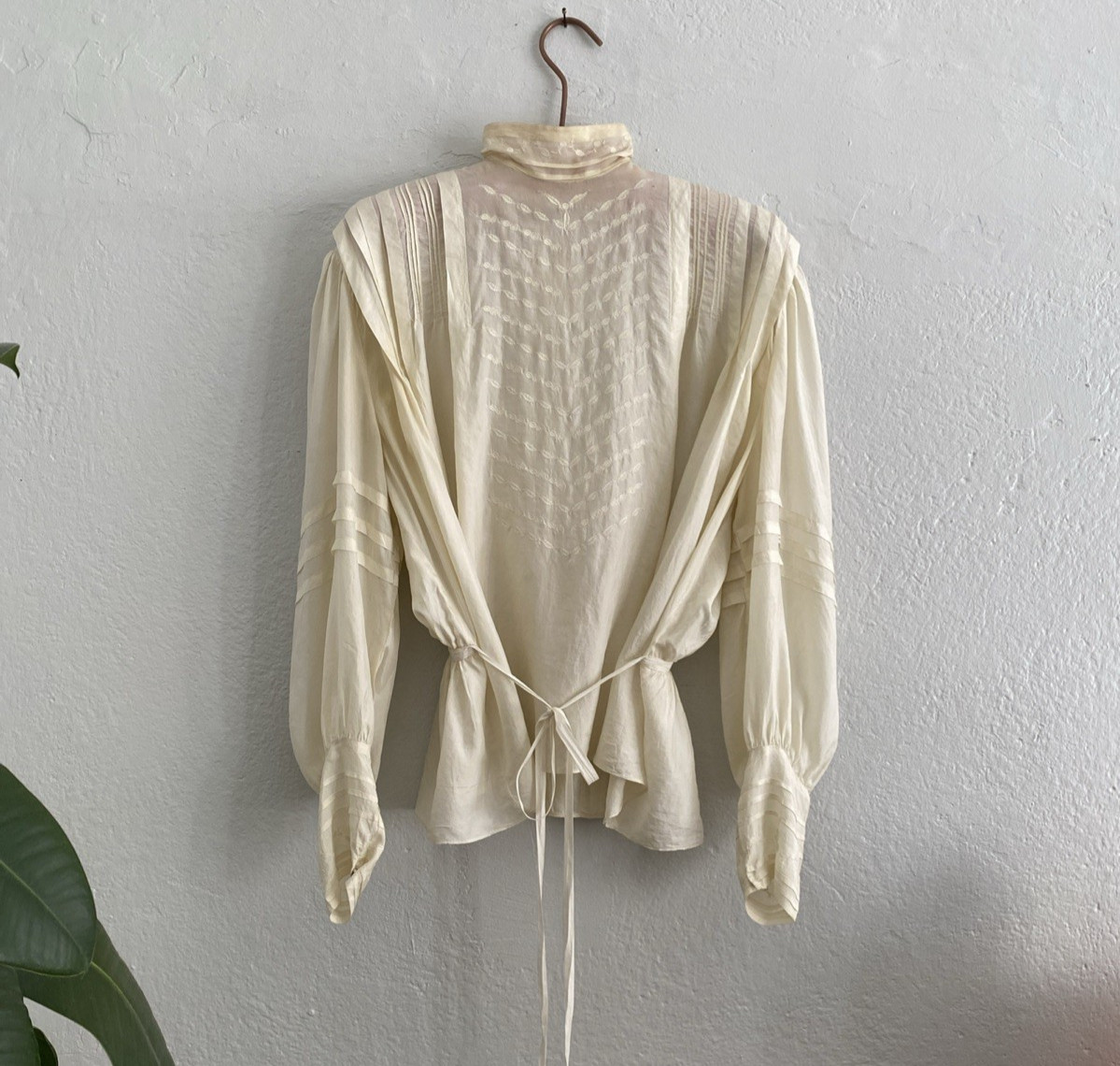 Antique Vintage White Silk Baloon Sleeve Pleated Blouse Floral Embroidery Sz XXL