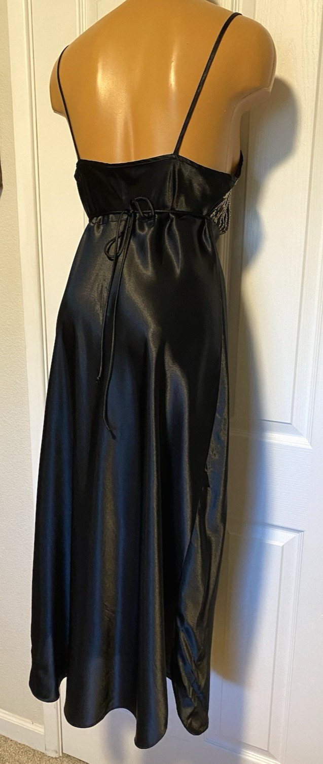 VTG 90’s ROMANTIC MOODS BLACK SATIN W/ GLITTERY GOLD BODICE NIGHTGOWN SZ L