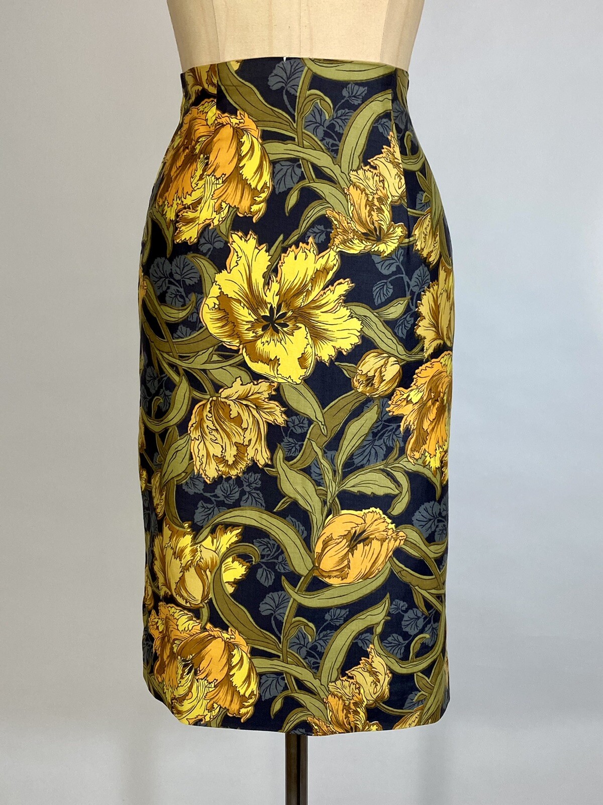 Vintage 1950’s-60’s REVERSIBLE floral/gold color polished cotton pencil skirt XS