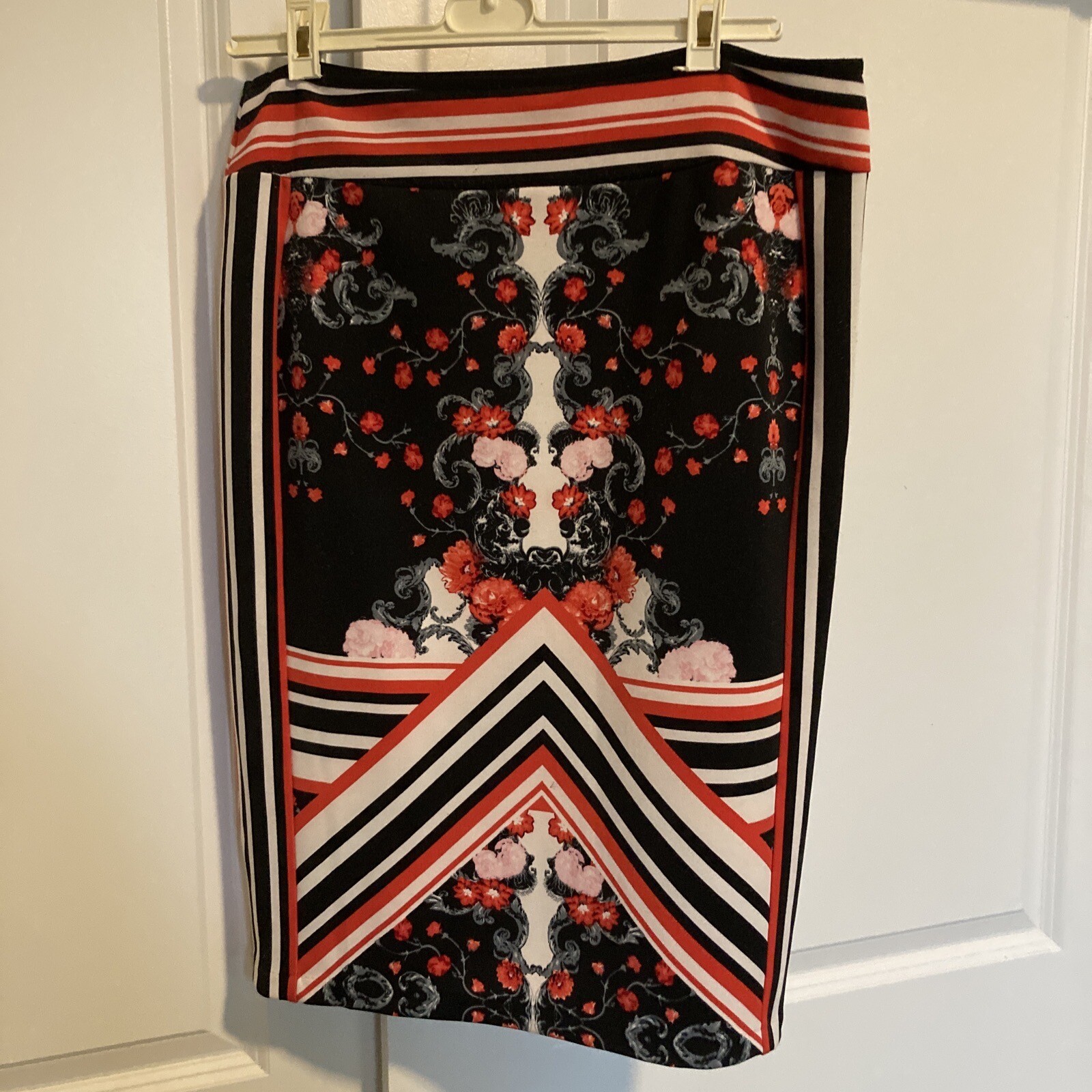 Bisou Bisou women’s skirt colorful geometric design Midi size L