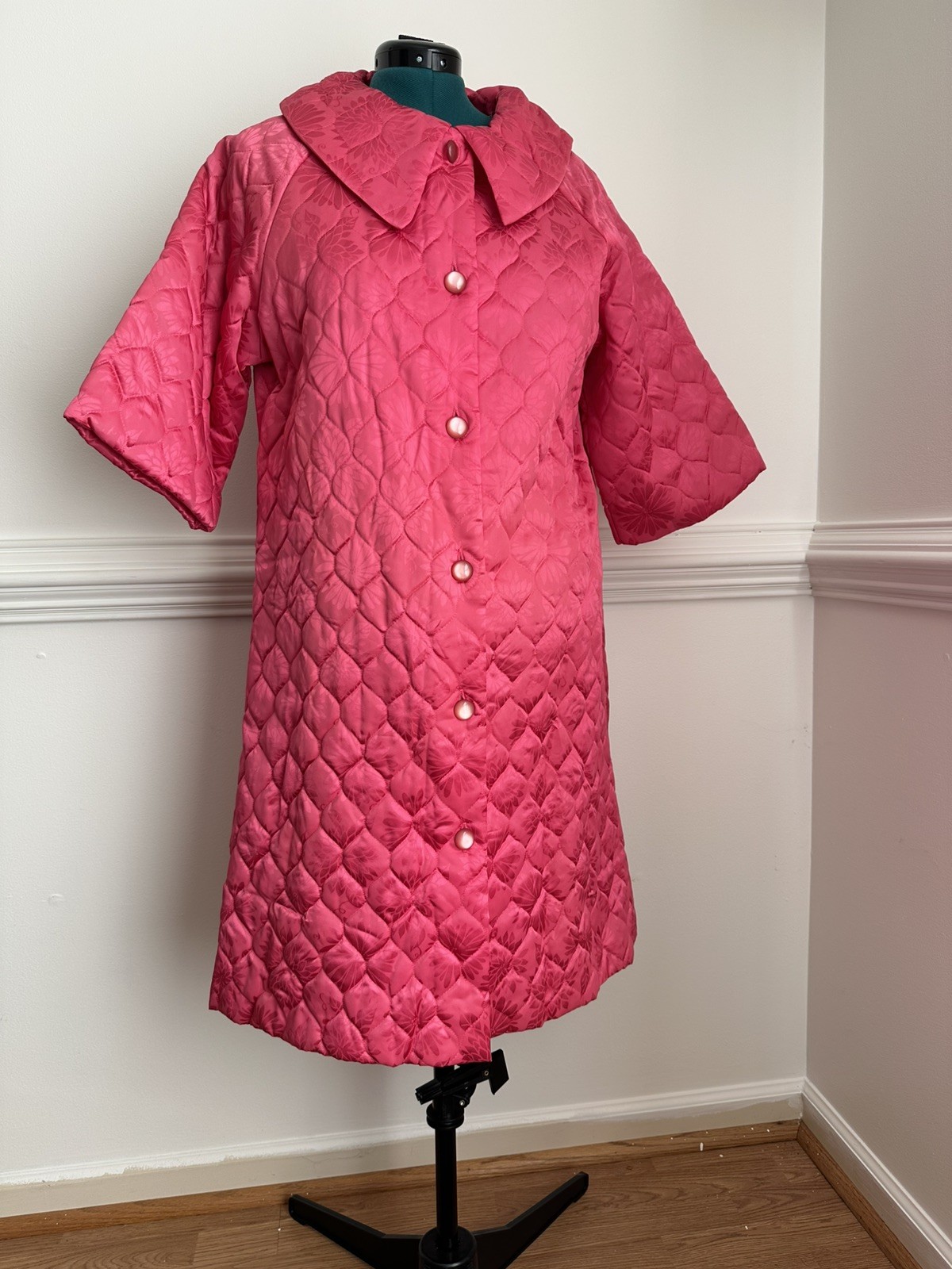 Quilted Robe Housecoat 1960s Gaymode JC Penney Pink Satin Floral Size 18