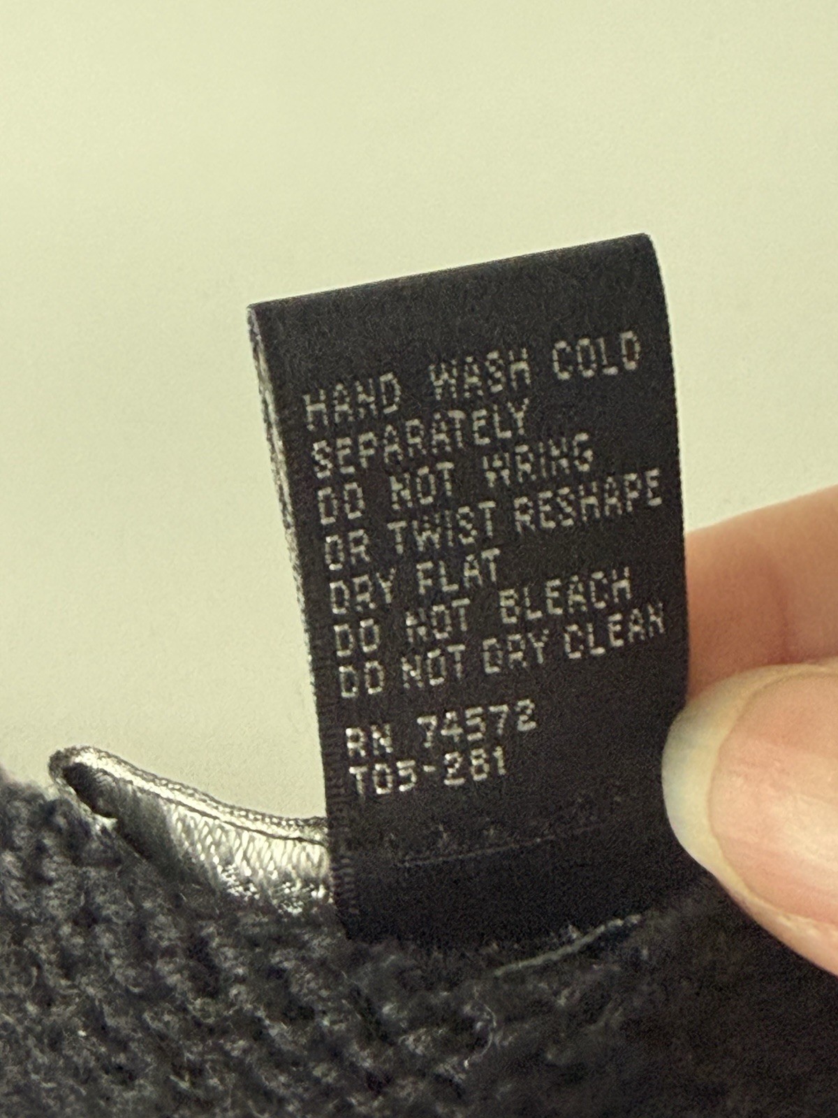 Work in Progress Gladys Bagley black Scalloped Holiday embroidery sweater M Flaw