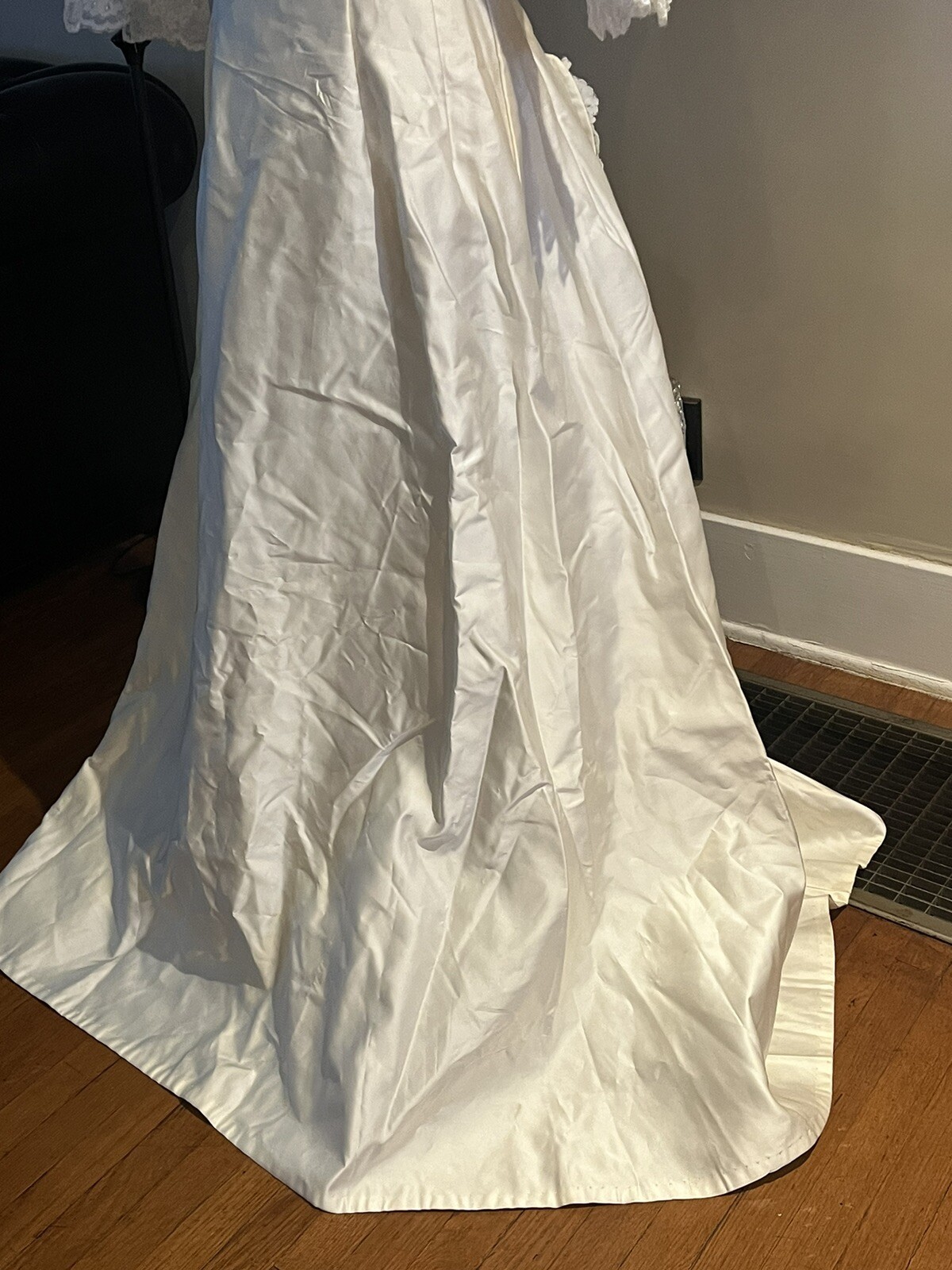Vintage Alfred Angelo Edythe Vincent 1940-1950’s Taffeta And Lace Wedding Dress