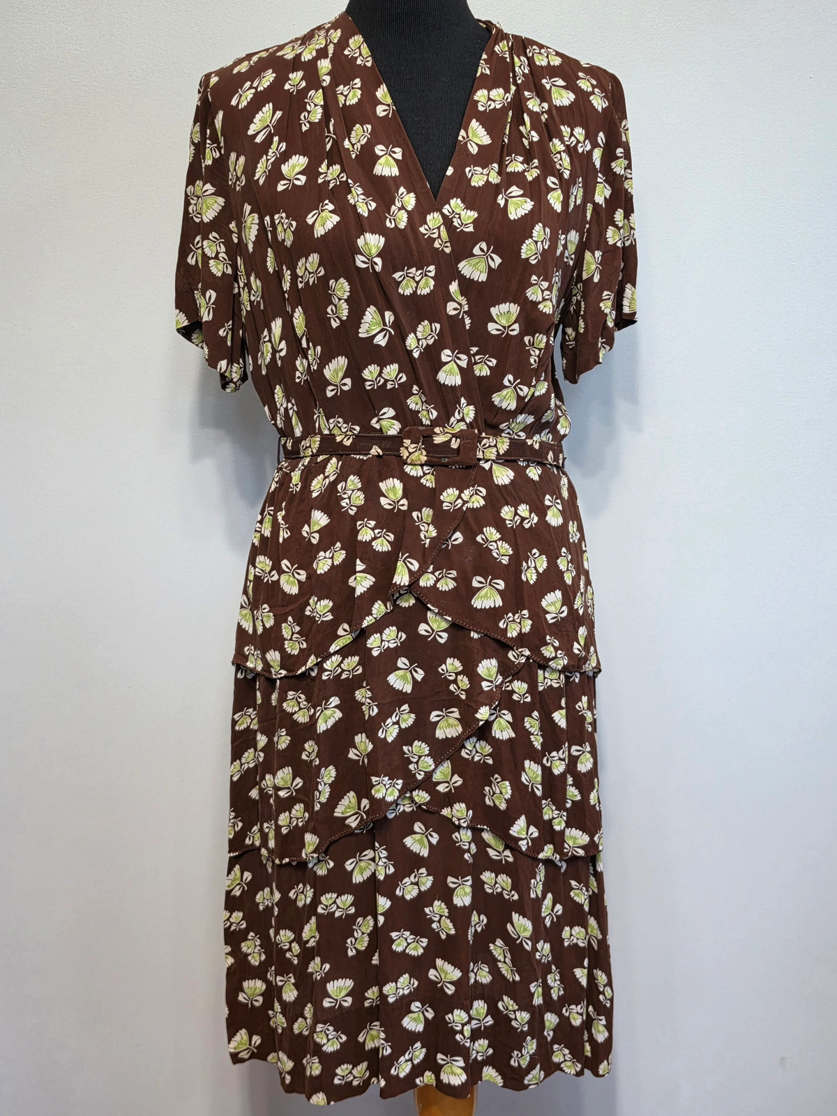 Vintage 1930s 1940s Brown Peplum Dress Flower Print Tulip Novelty (34″ waist)