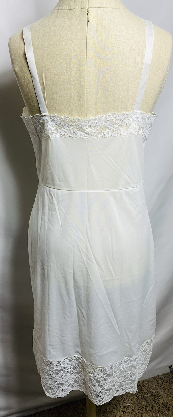Vintage Kayser at Debenhams ivory Nightie Babydoll Nylon Lace Trim Sz 13 Made UK