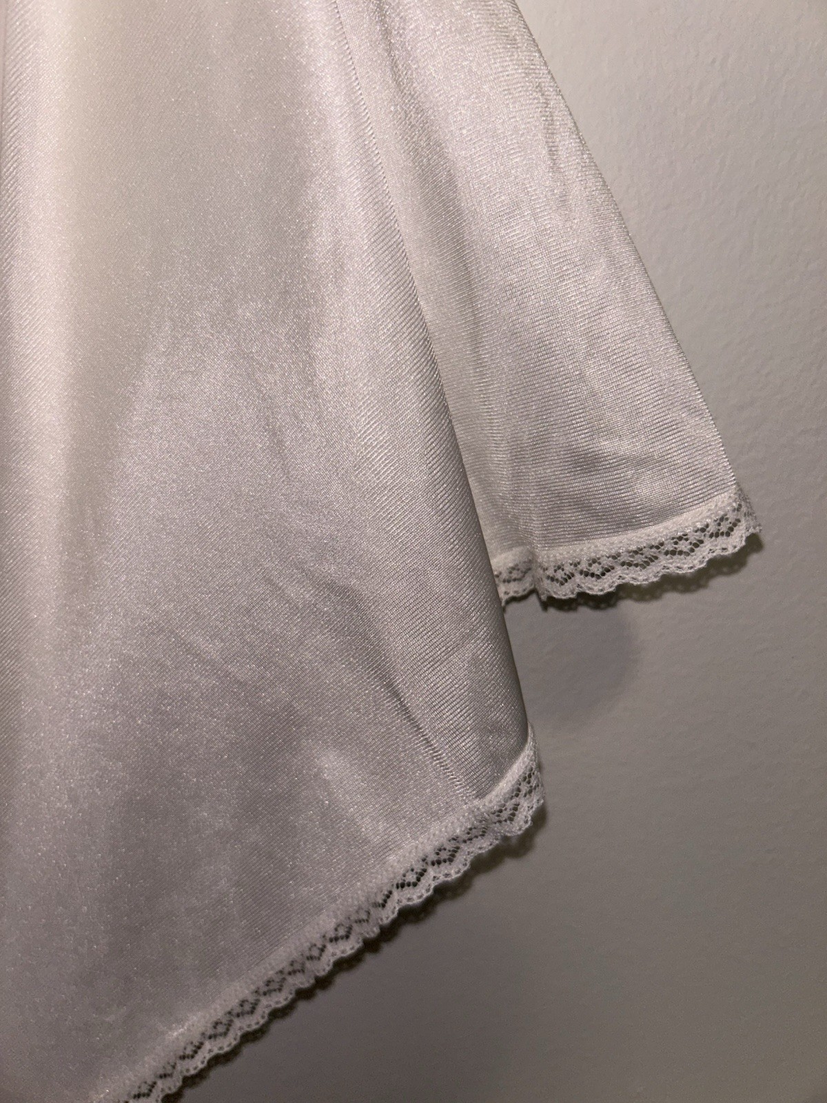 Vtg Vanity Fair SZ 34 32/40 Nylon Dress Slip Nightgown White Side Slit Lace Trim