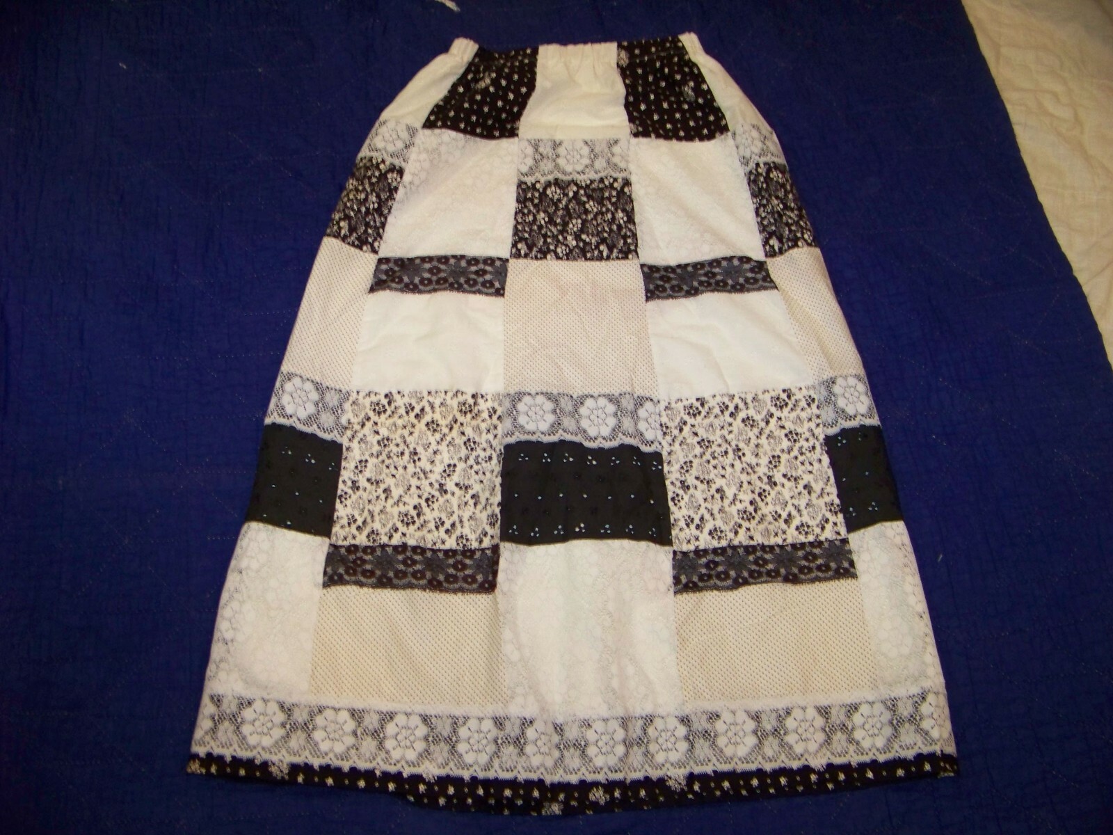 Women’s Vintage Tumbleweeds Skirt – M (See Measurements) Black / White Patchwork