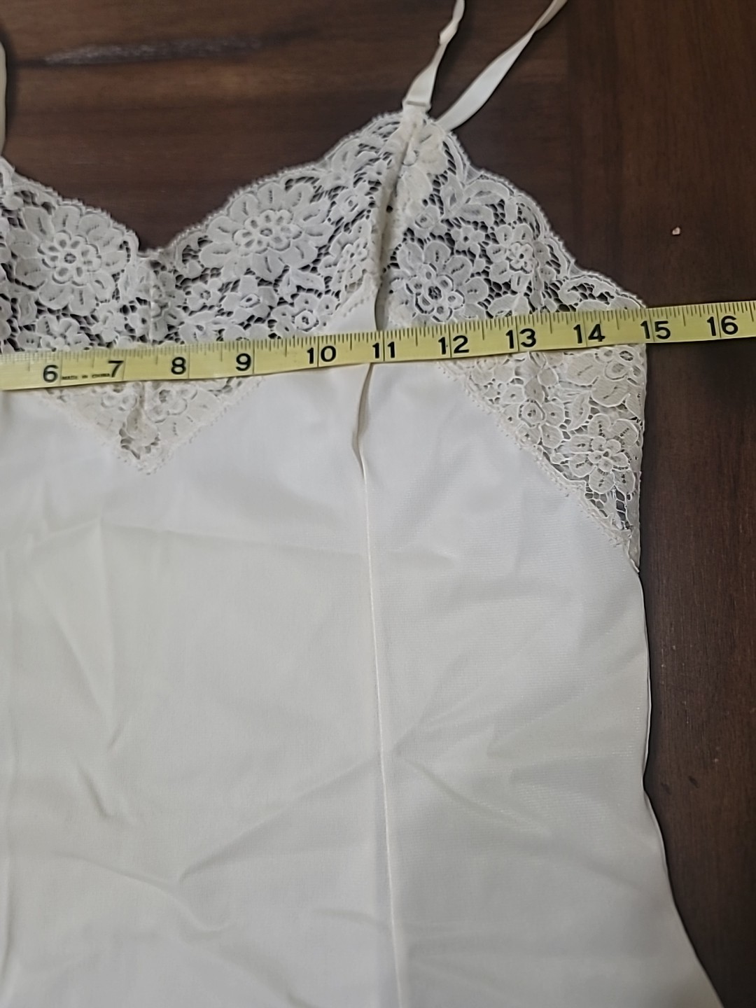 Vtg 60s 70s Wonder Maid Beige nylon full dress slip lace trim lingerie 34 READ