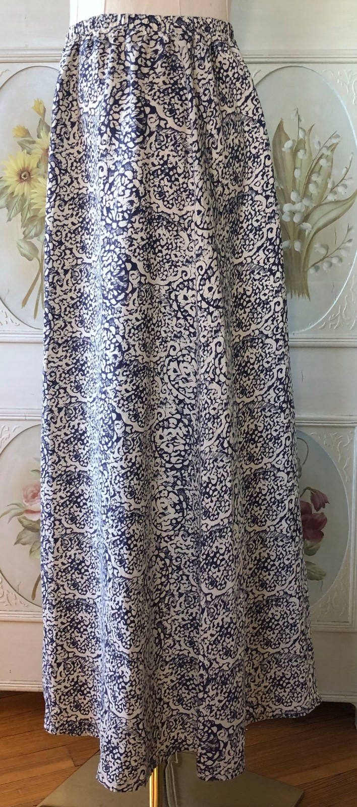 VTG DKNY CITY DONNA KARAN NEW YORK 100% SILK MIDI SKIRT CREAM NAVY XS EUC CLEAN