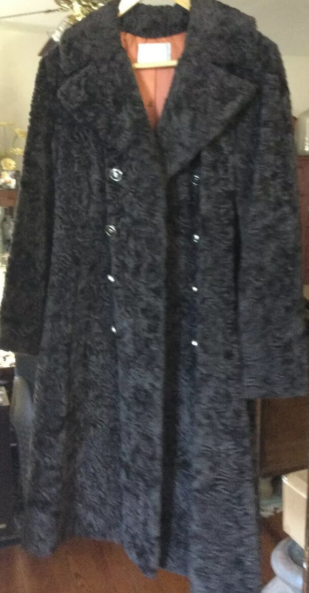 Vintage Women’s Borré Styled By Sportowne Lambs Wool Coat