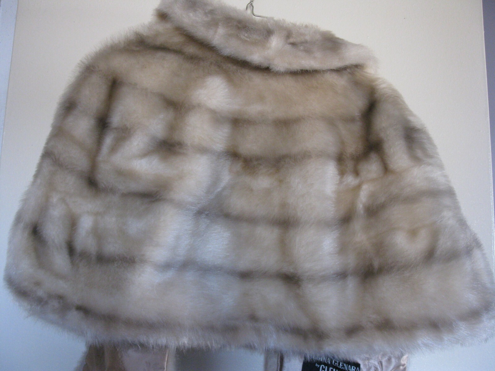 Regina Glenara By Glenoit Vintage Women’s Beige Tan Shawl