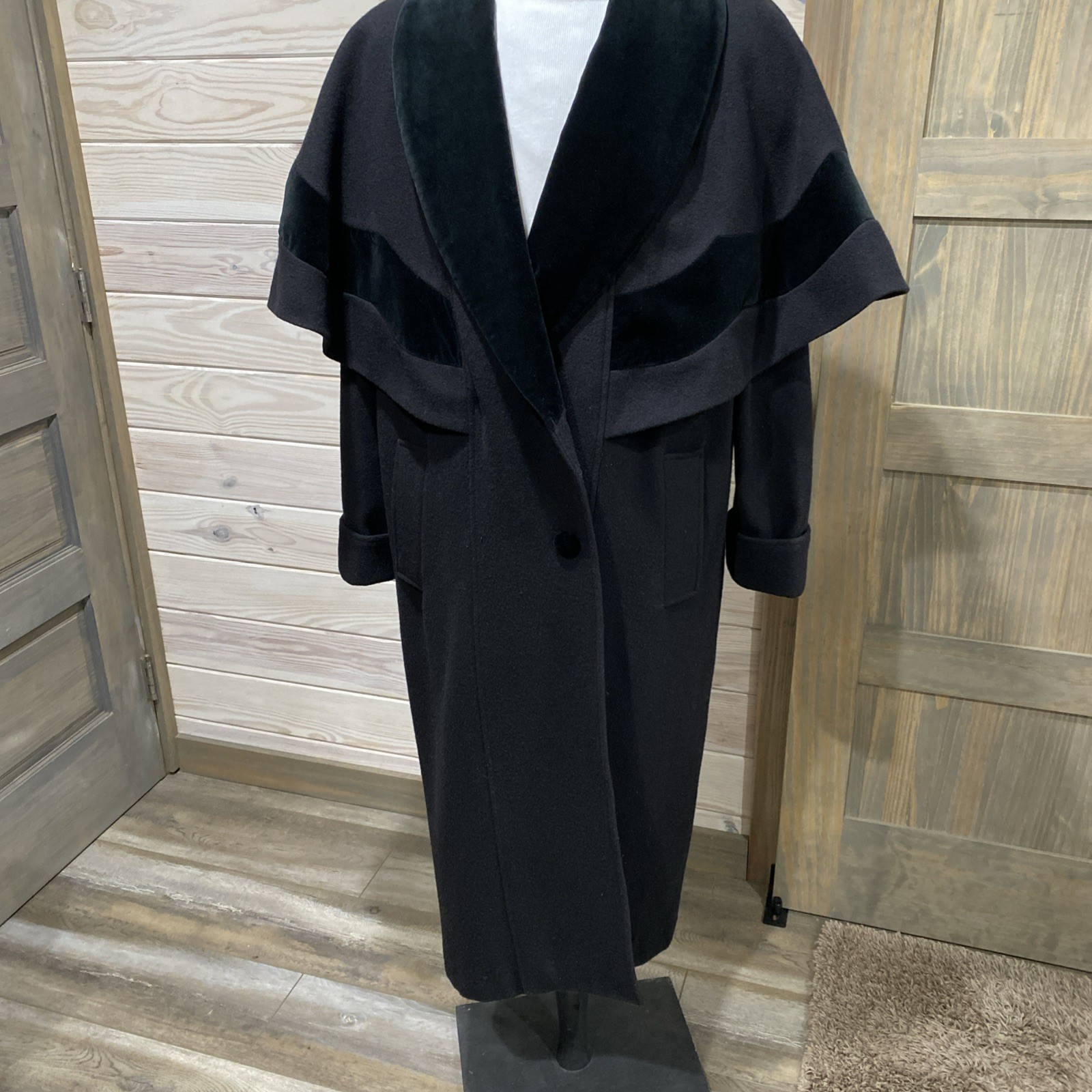 Vintage Donnybrook Black Long Wool Coat With Velvet Collar And Attached Cape 18W