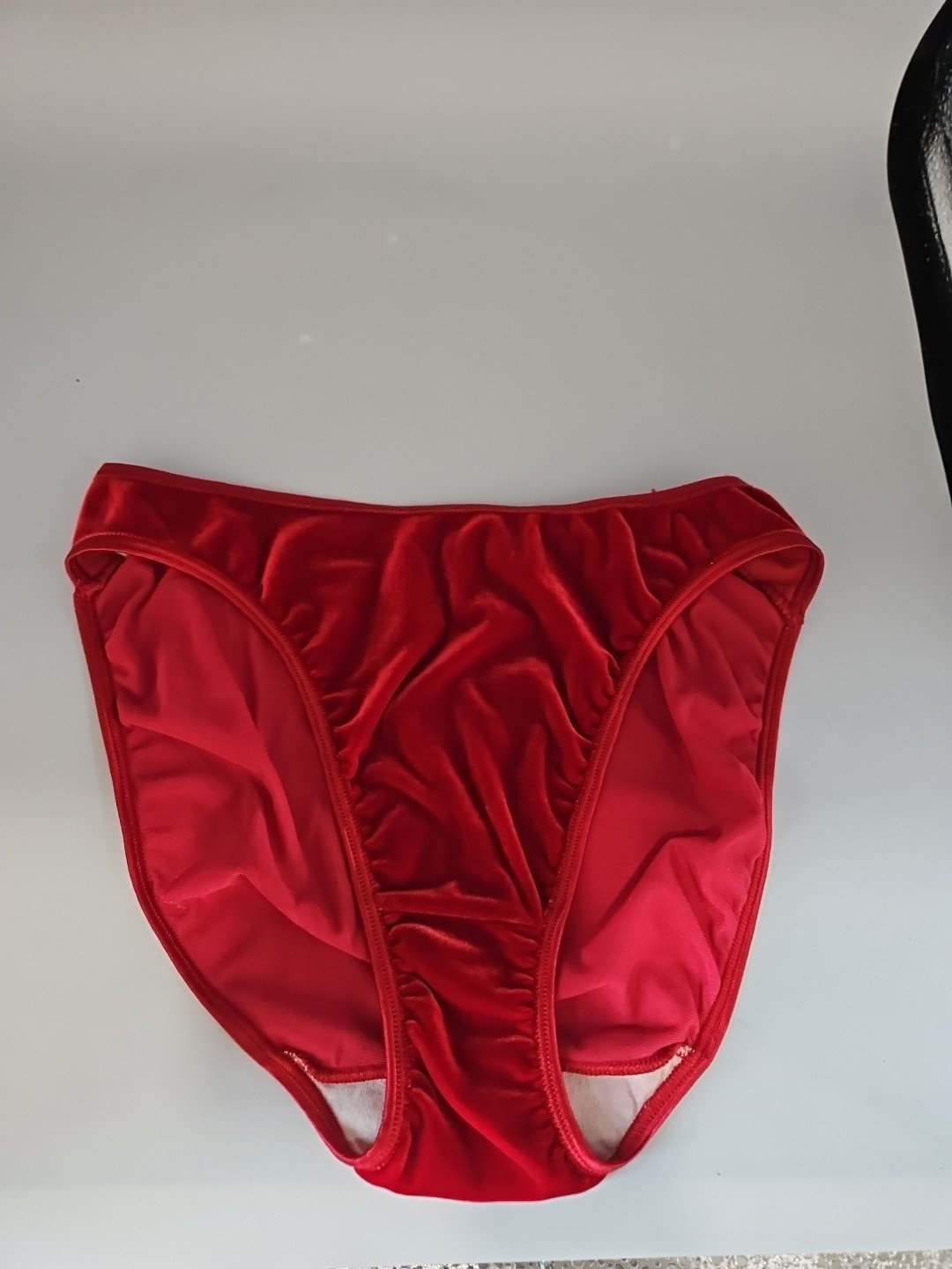 Vintage 1990’s Warner’s Body Beware Velvet Red Panties Sz Small(5)