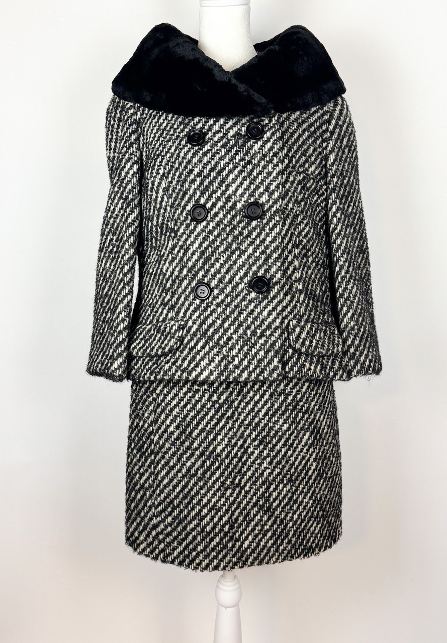 1960s Vintage Wool Tweed Chinchilla Fur Trim Jacket and Skirt Suit Set
