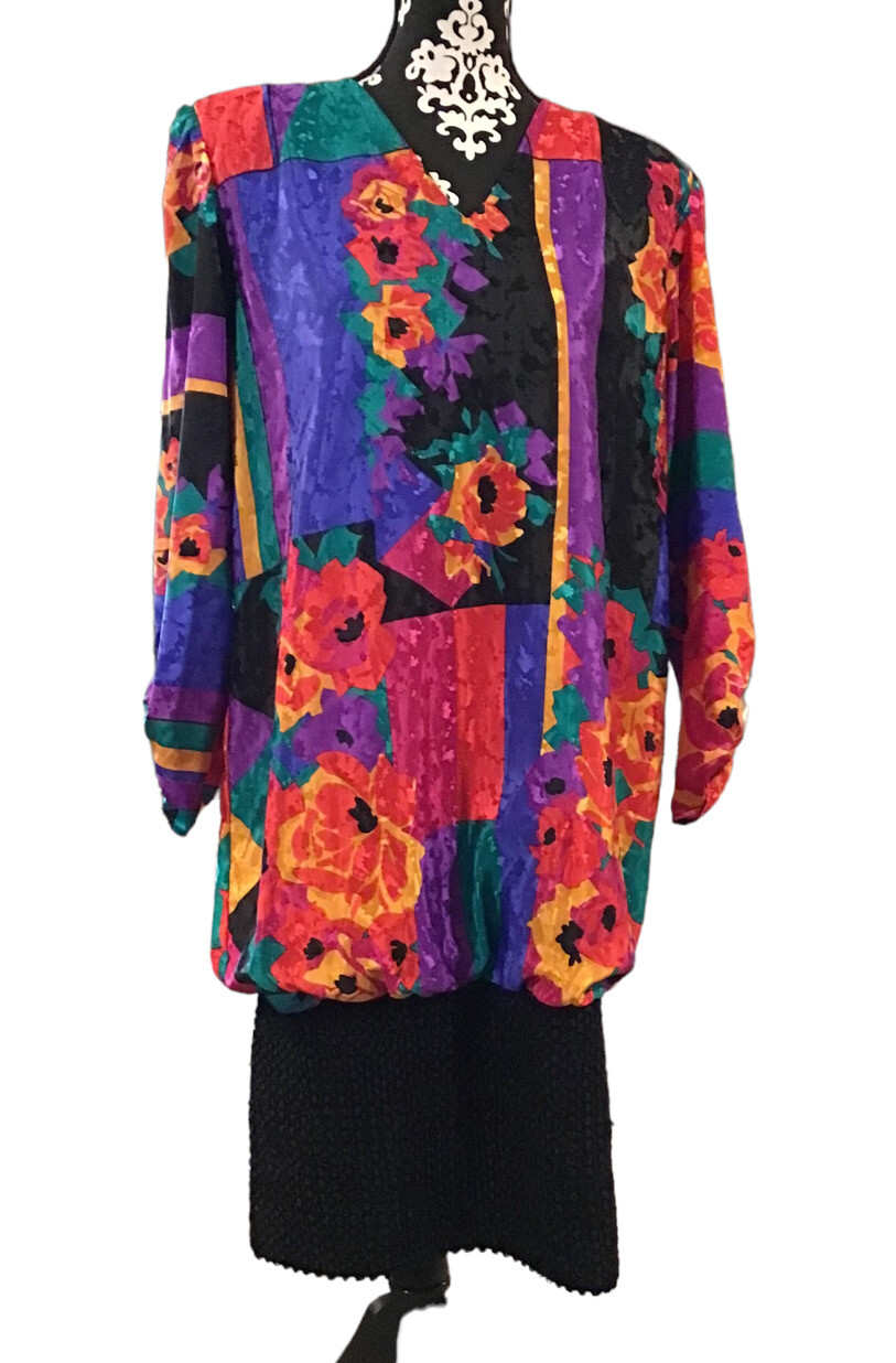 Vintage 1980’s SIASIA NEW YORK Sheath Dress Size 12, Retro, USA, Shoulder Pads.