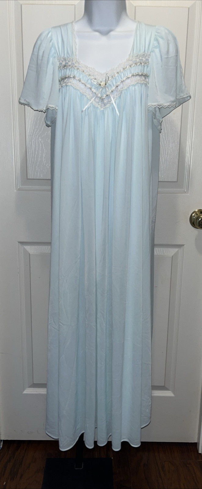 Vintage Miss Elaine Pale Blue Long Nightgown Nylon Size M