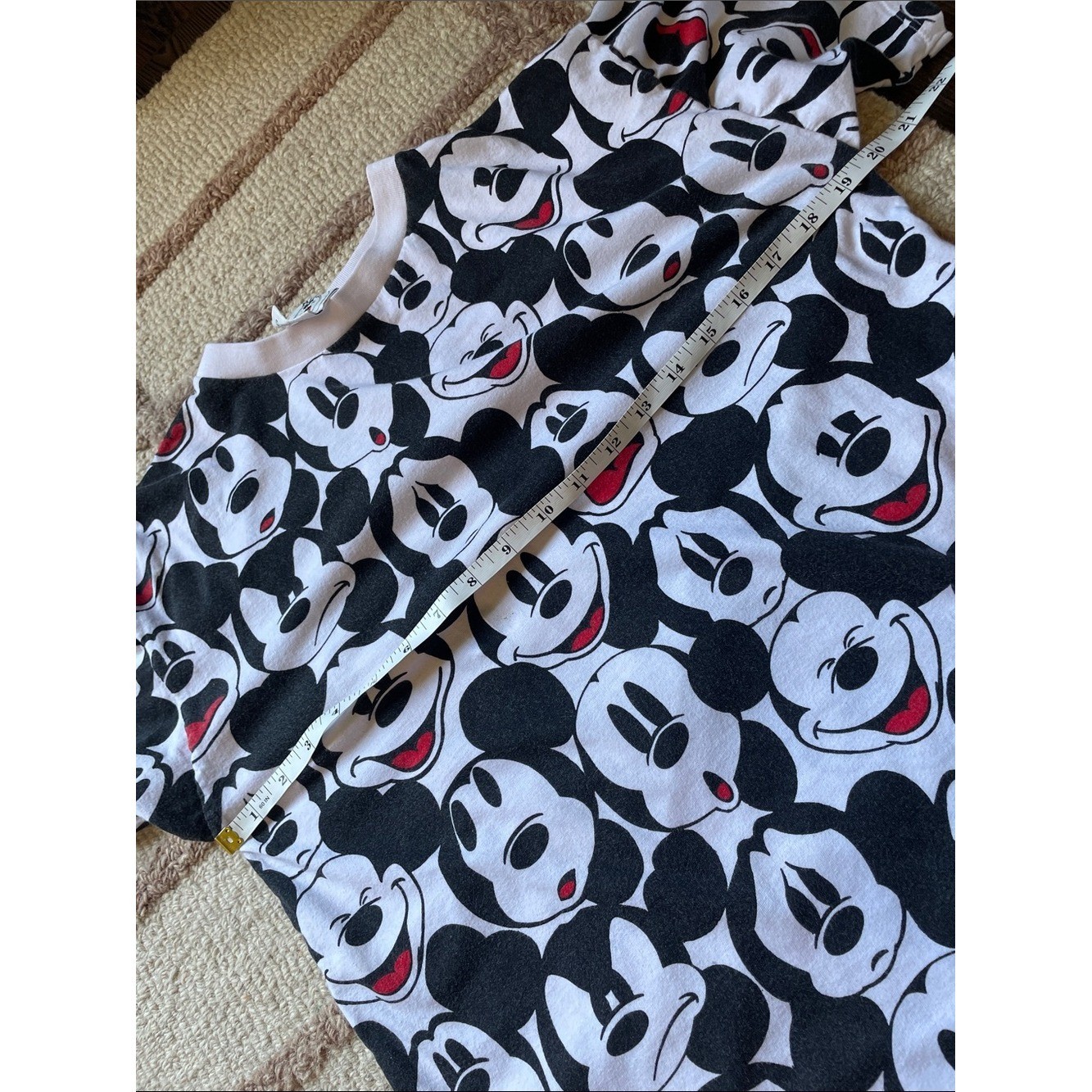 Vintage 90s Mickey & Co J.G. Hook T-Shirt All Over Print AOP Faces Expressions M