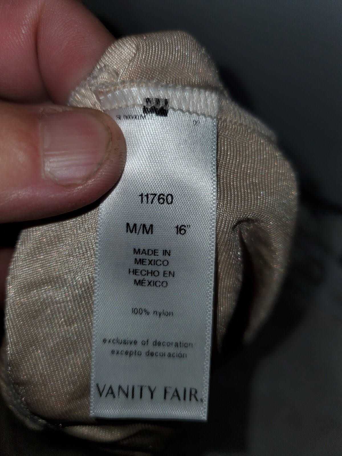 Vanity Fair Quarter 1/4 Slip Size Medium 16″ Long 5″slit 11-760 Lingerie Beige