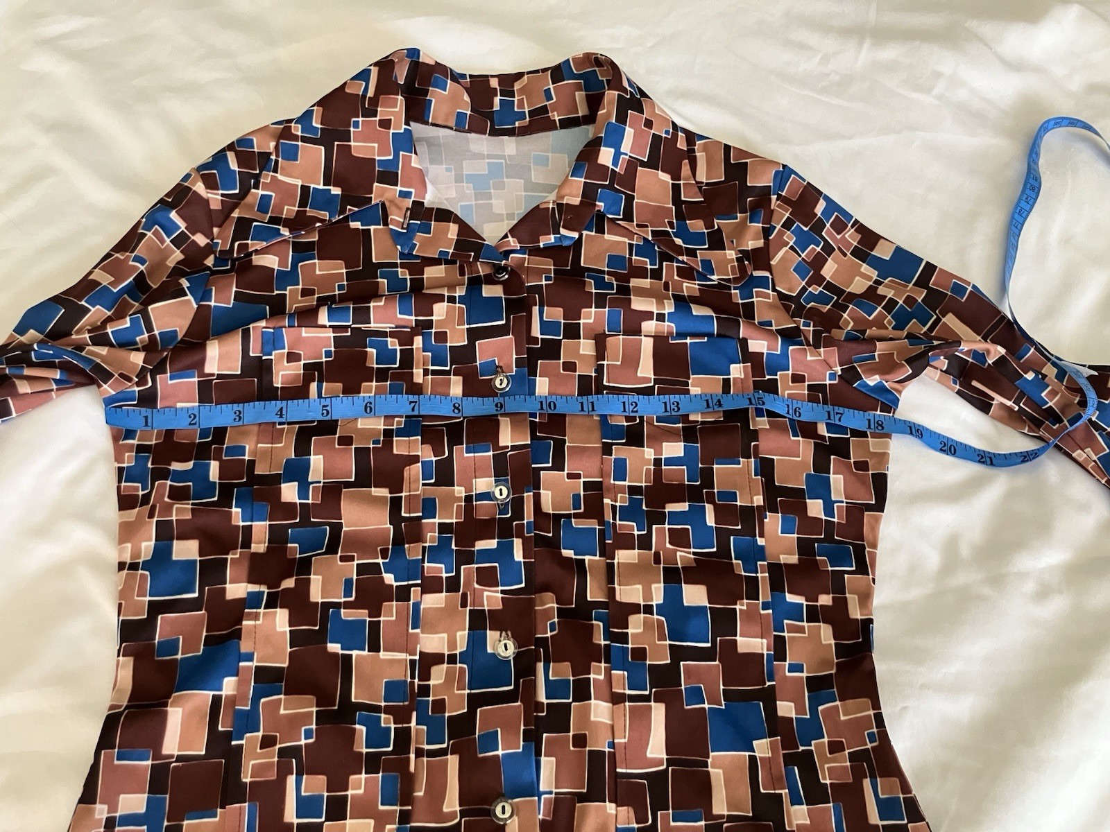 Vintage 70s Womens Geometric Print Blouse Pointed Collar Fitted Retro Mod