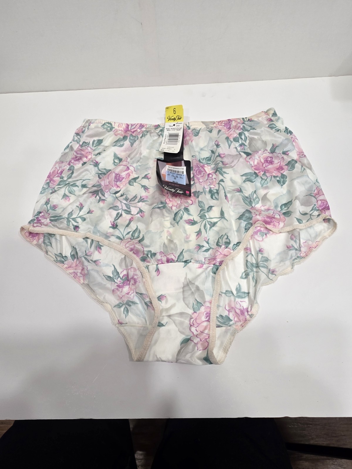 Vanity Fair Vintage Pink Green White Rose Flower Nylon Cotton Panties Size 6 NWT