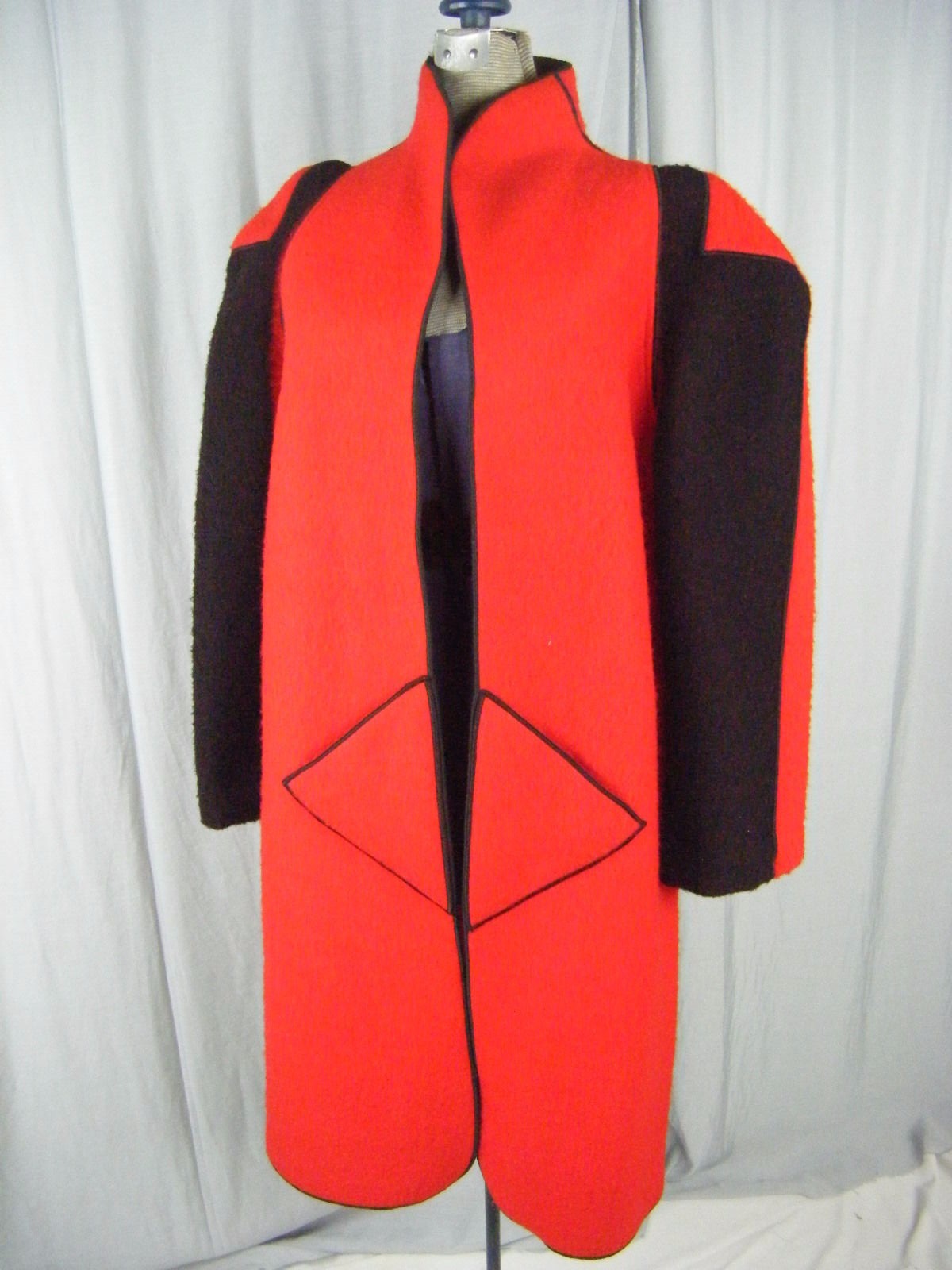 MRS H WINTER Rare Vtg Red/Black Avant Garde HUDSON BAY Blanket Coat- sz 10/M