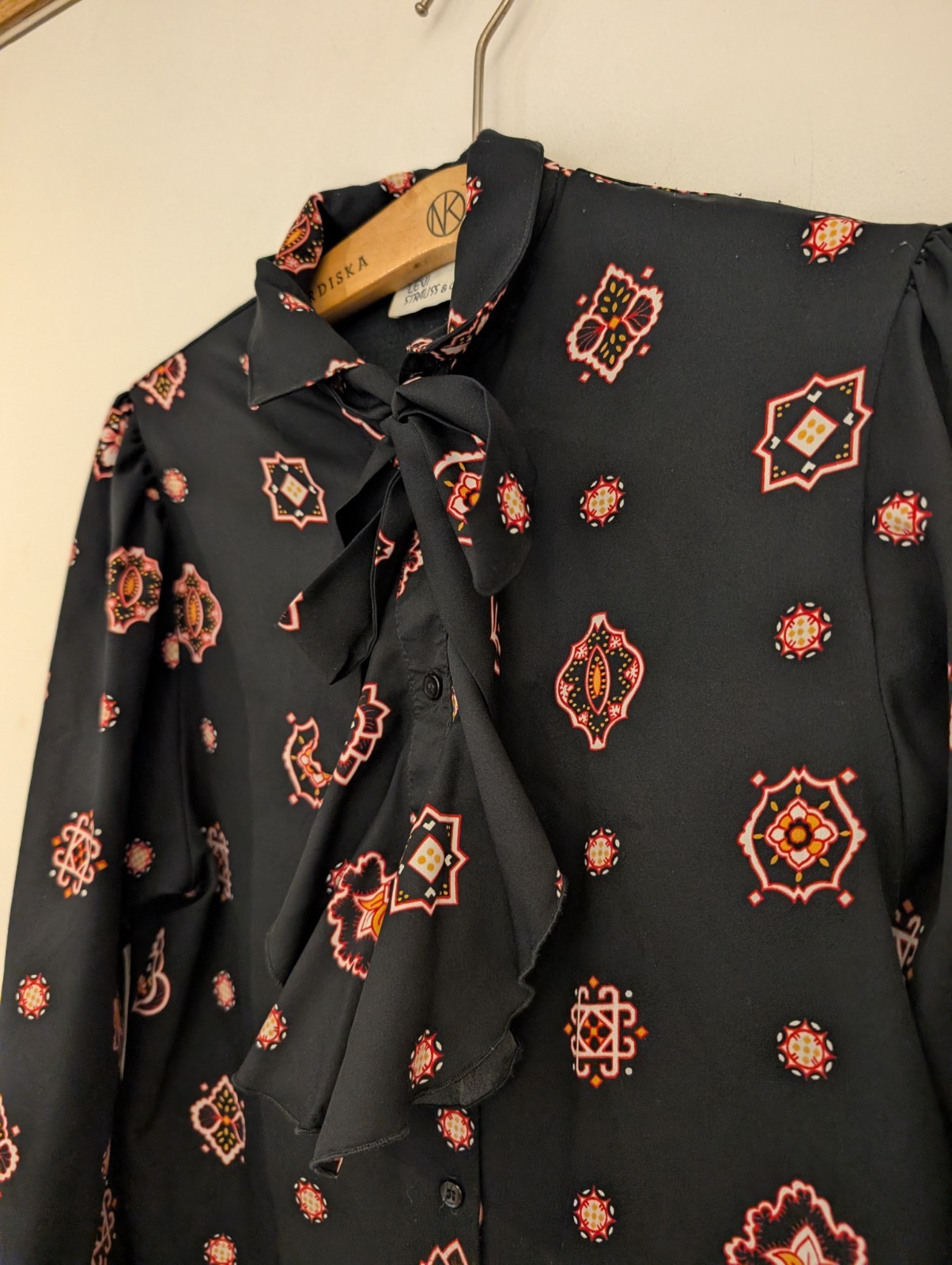 Vintage 1970’s Levi Strauss & Co ruffle button blouse shirt Women Med Retro Rare