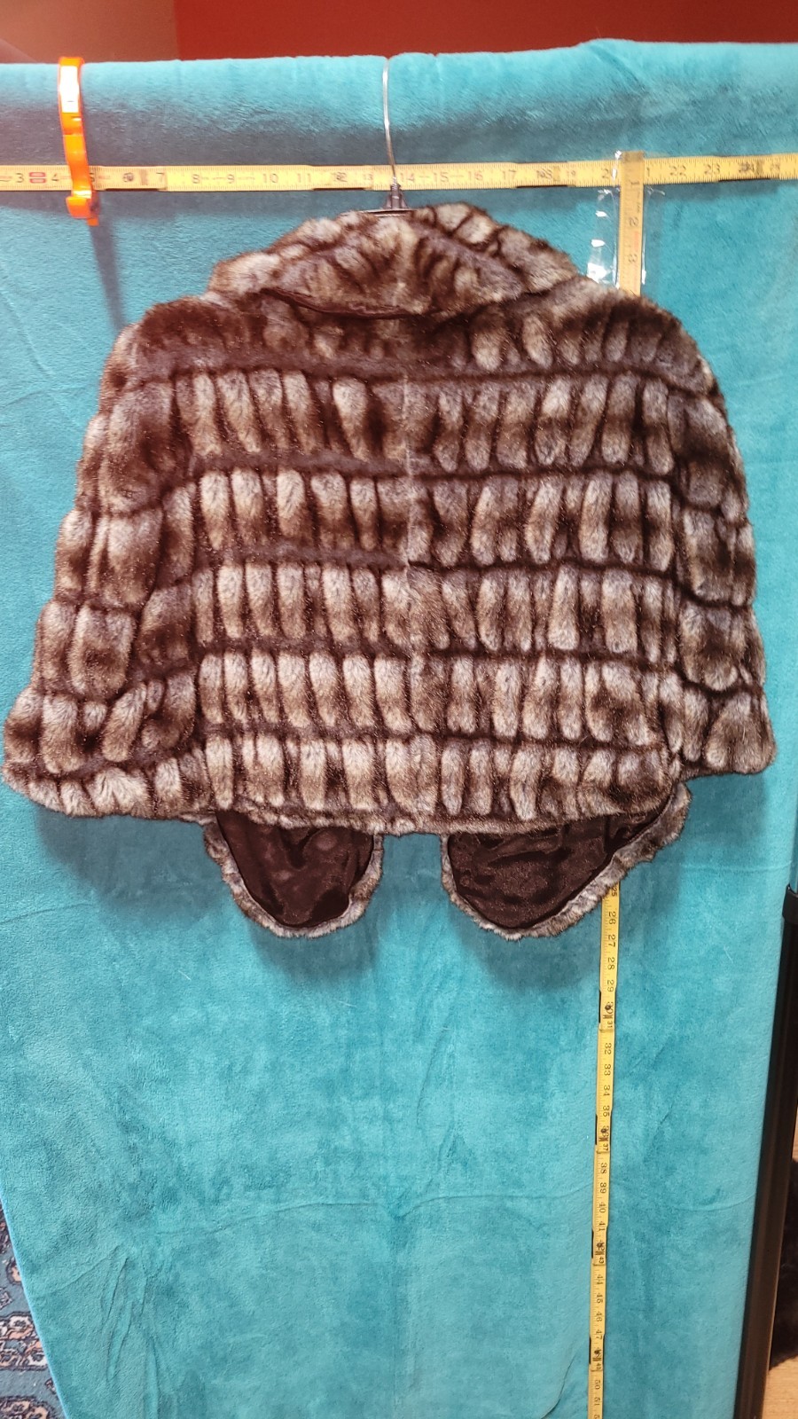 MILLY Faux Fur shrug short cropped cape capelet jacket vest Size 12 Pockets Too