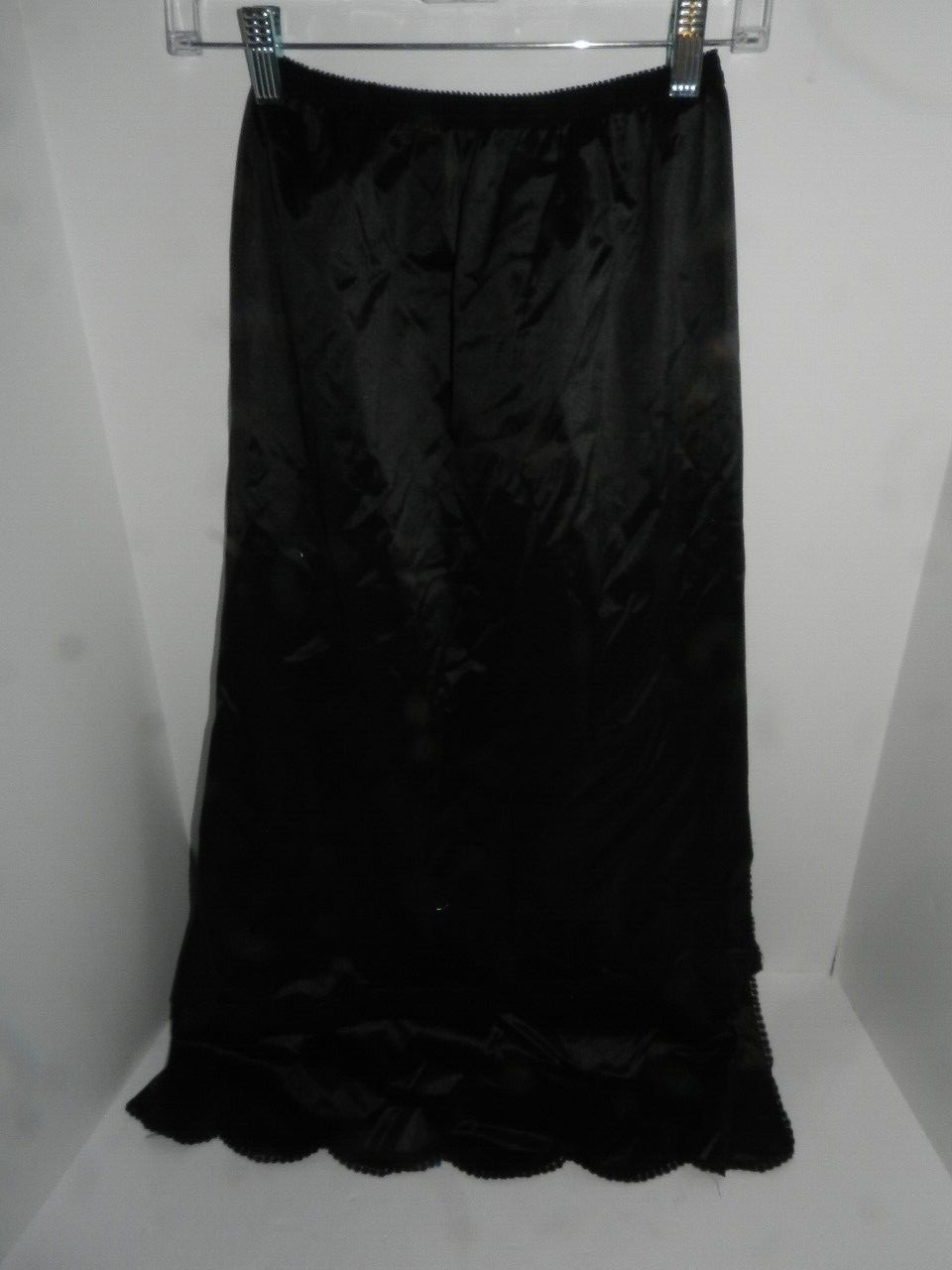 Womens Slip size S Komar swish noisy half 1/2 black Small 34″ length